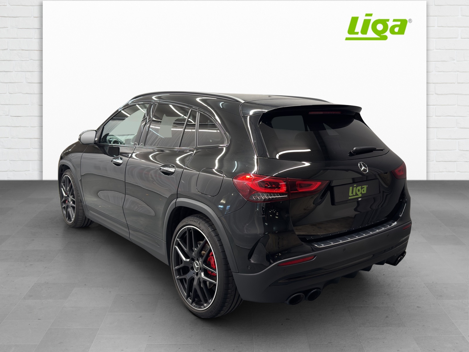 MERCEDES-BENZ AMG GLA 45 S 4matic+-showroom-element-3