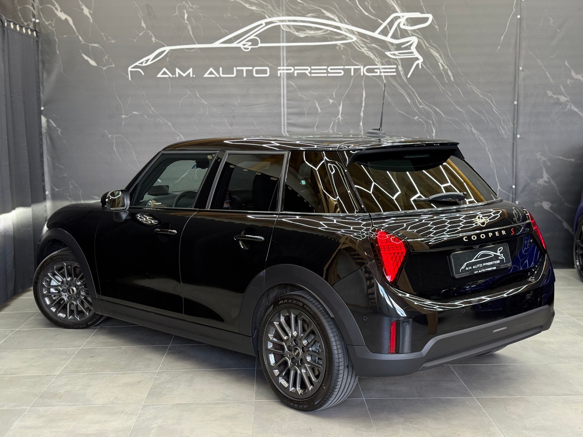 MINI Cooper S DKG 5 doors-image-5