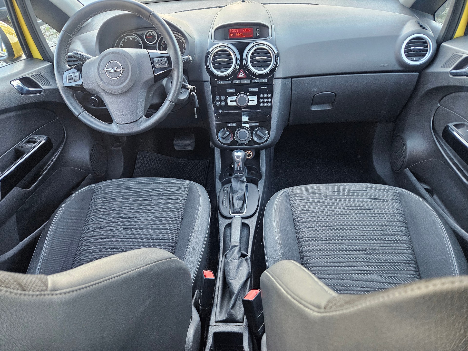 OPEL Corsa 1.4 TP Energy Automatic-image-8