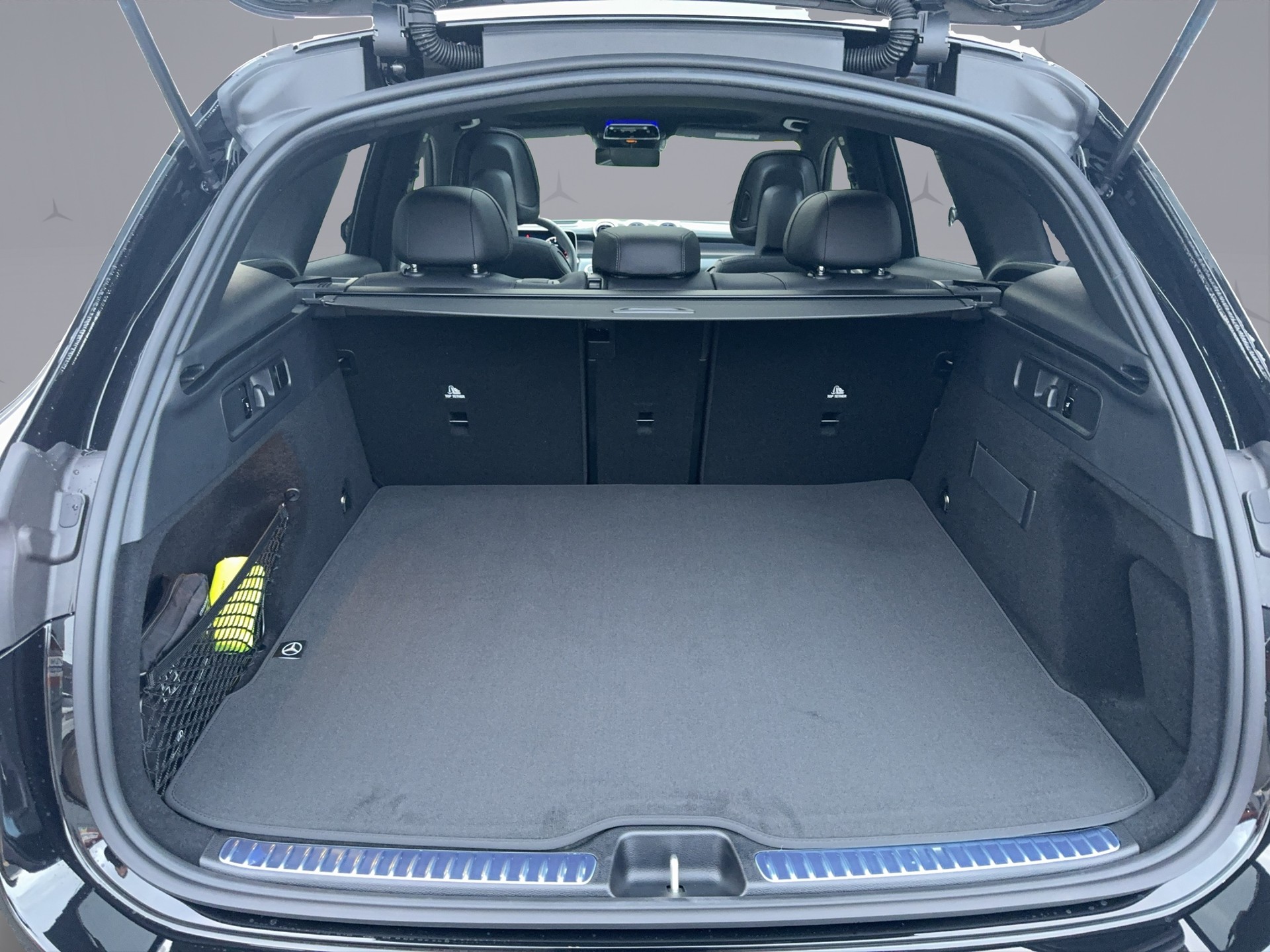 MERCEDES-BENZ GLC 200 AMG Line 4matic-image-15