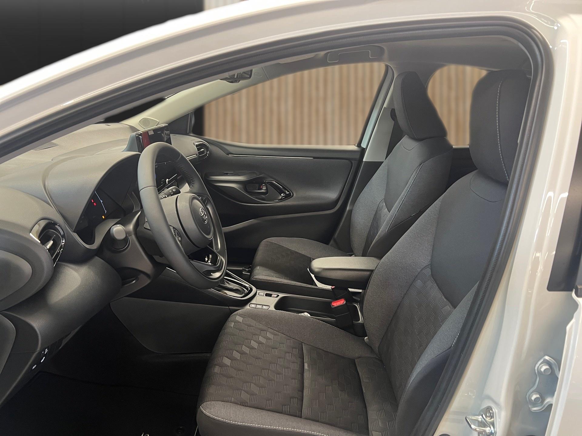 TOYOTA Yaris 1.5 Trend e-CVT-image-10