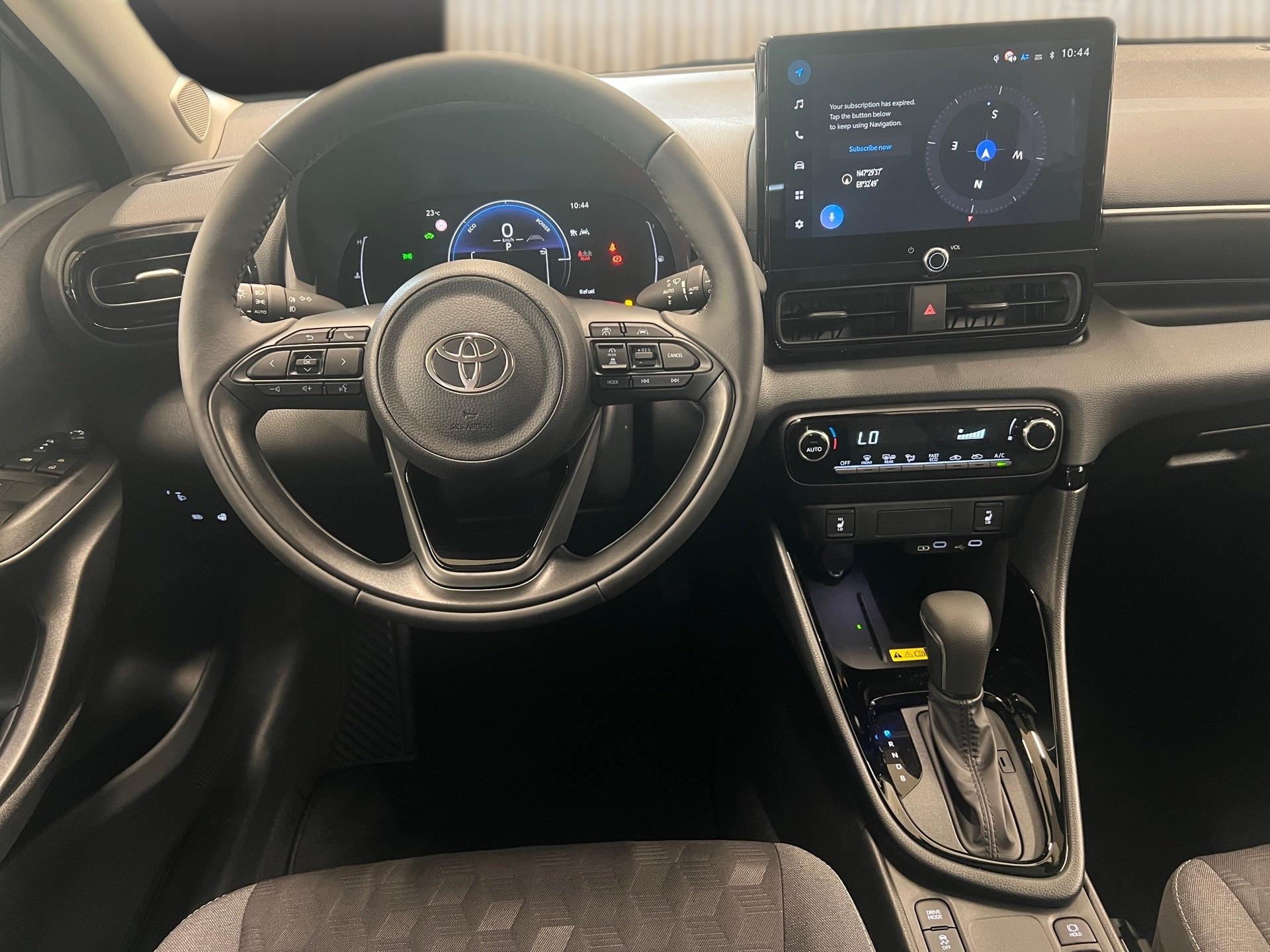 TOYOTA Yaris 1.5 Trend e-CVT-image-11