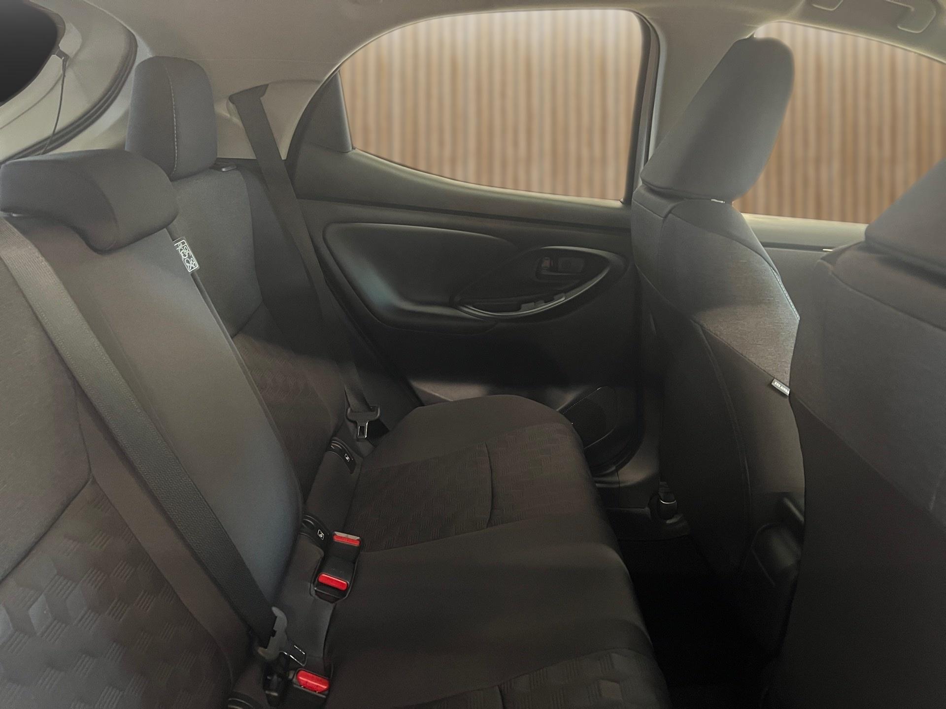 TOYOTA Yaris 1.5 Trend e-CVT-image-12