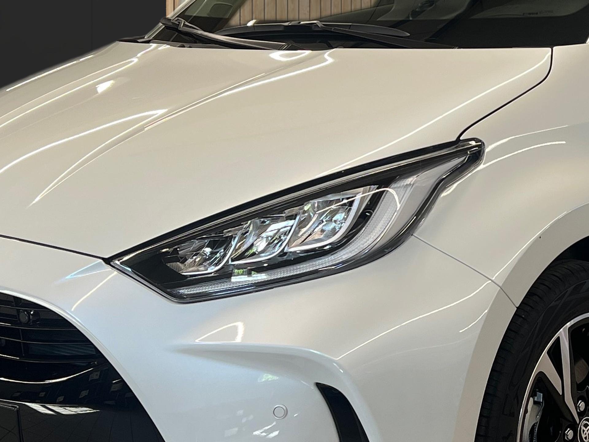 TOYOTA Yaris 1.5 Trend e-CVT-image-8