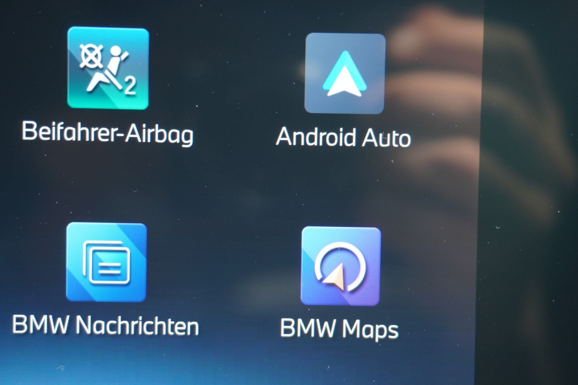 BMW iX1 xDrive 30 xLine-image-33