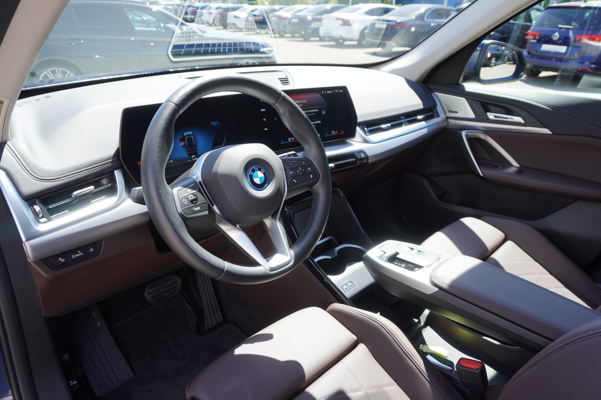 BMW iX1 xDrive 30 xLine-image-15