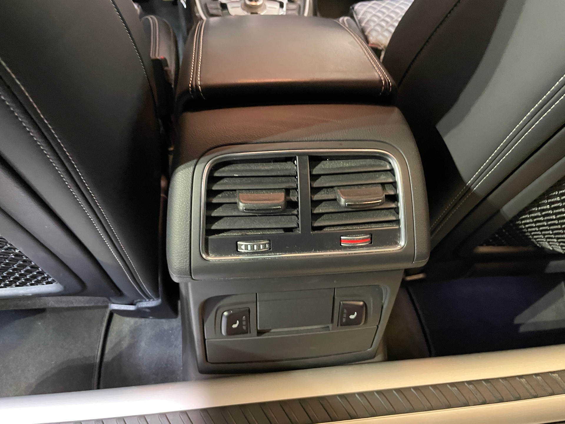 AUDI SQ5 3.0 TDI plus quattro tiptronic-image-18