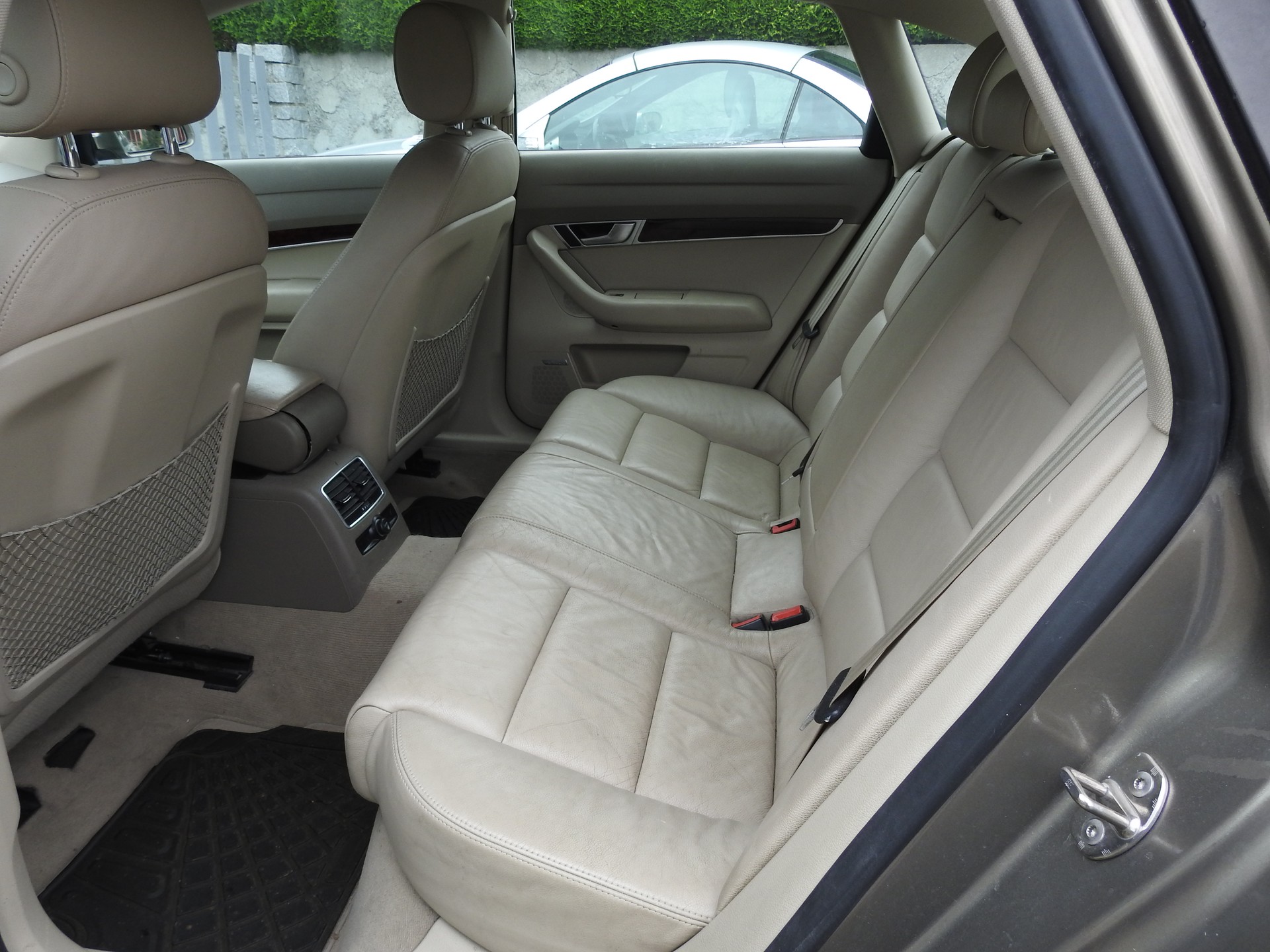 AUDI A6-image-3