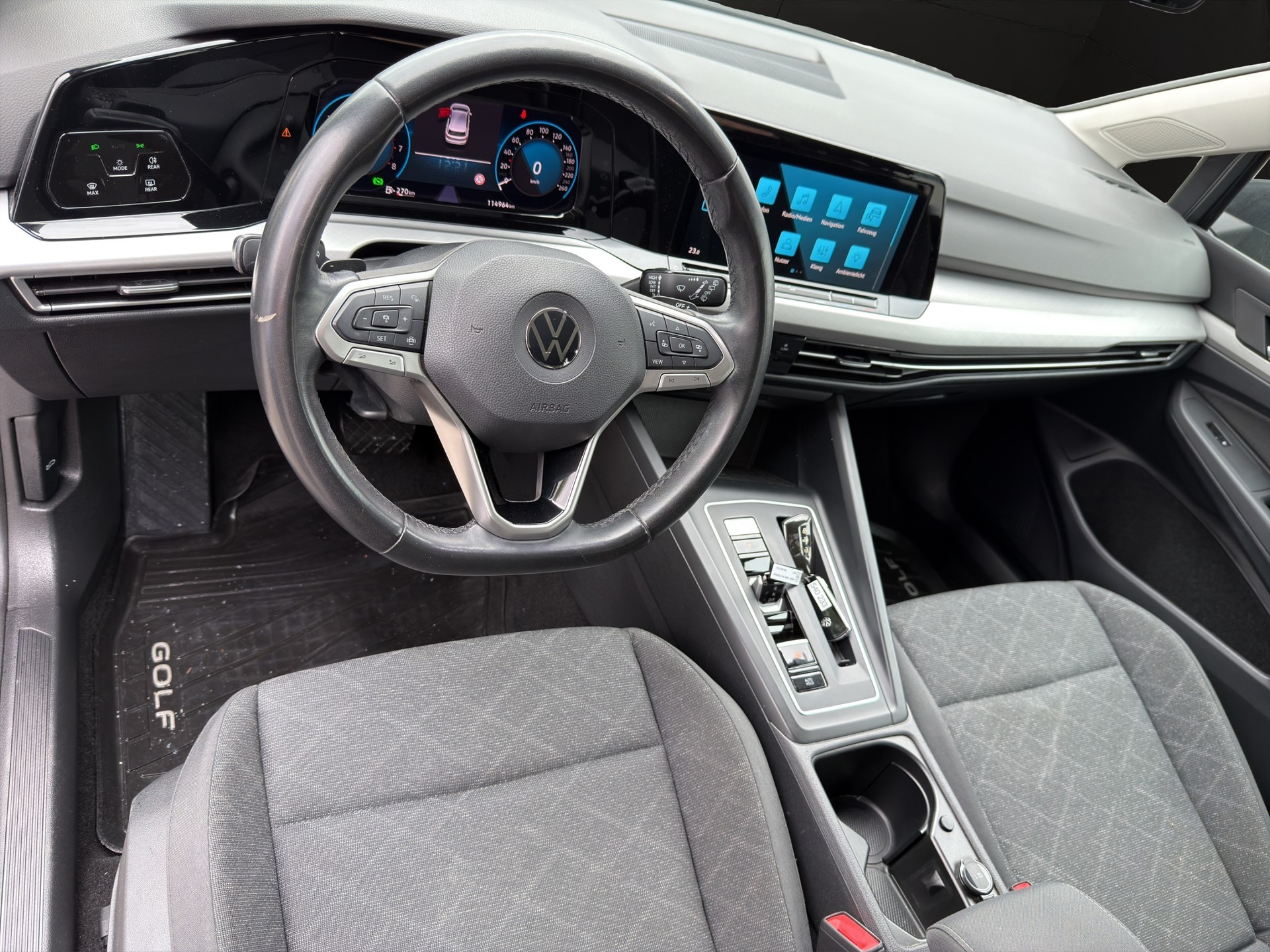 VW Golf 1.0 eTSI mHEV ACTLife DSG-image-8