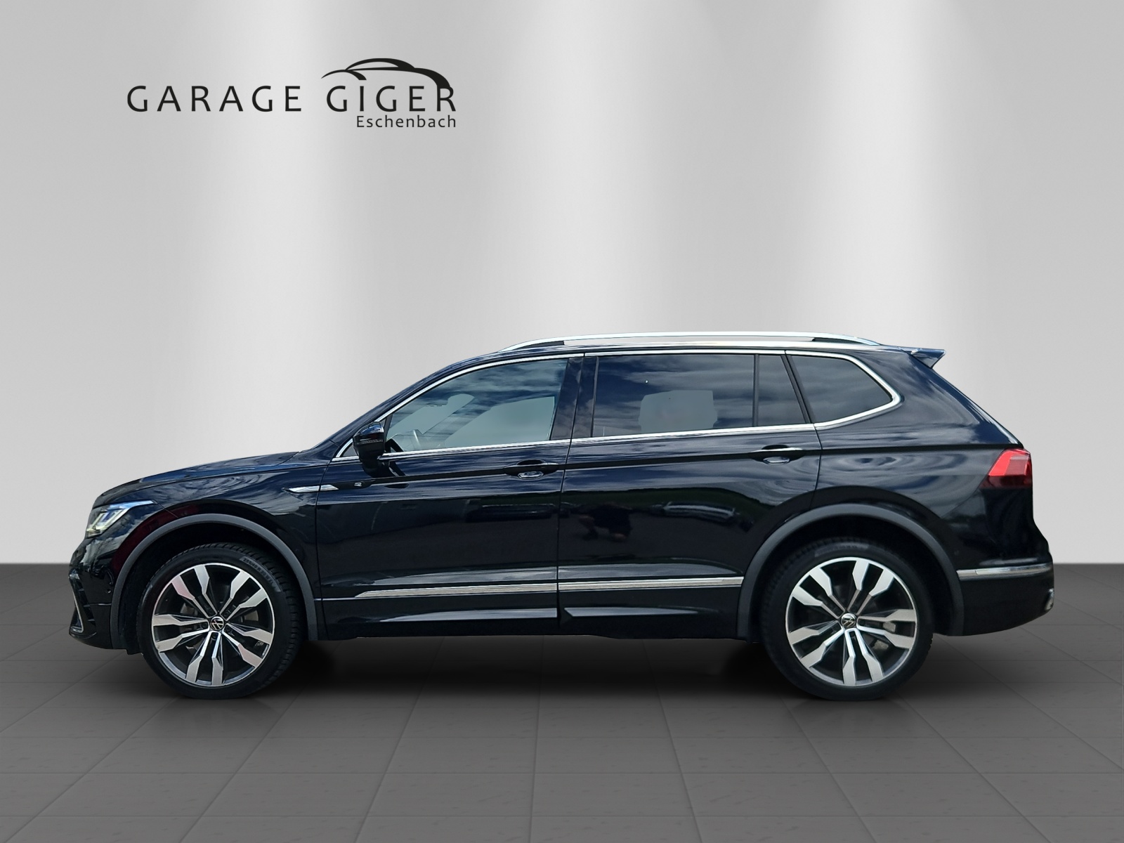 VW Tiguan Allspace 2.0 TDI SCR R-Line 4Motion DSG-image-1
