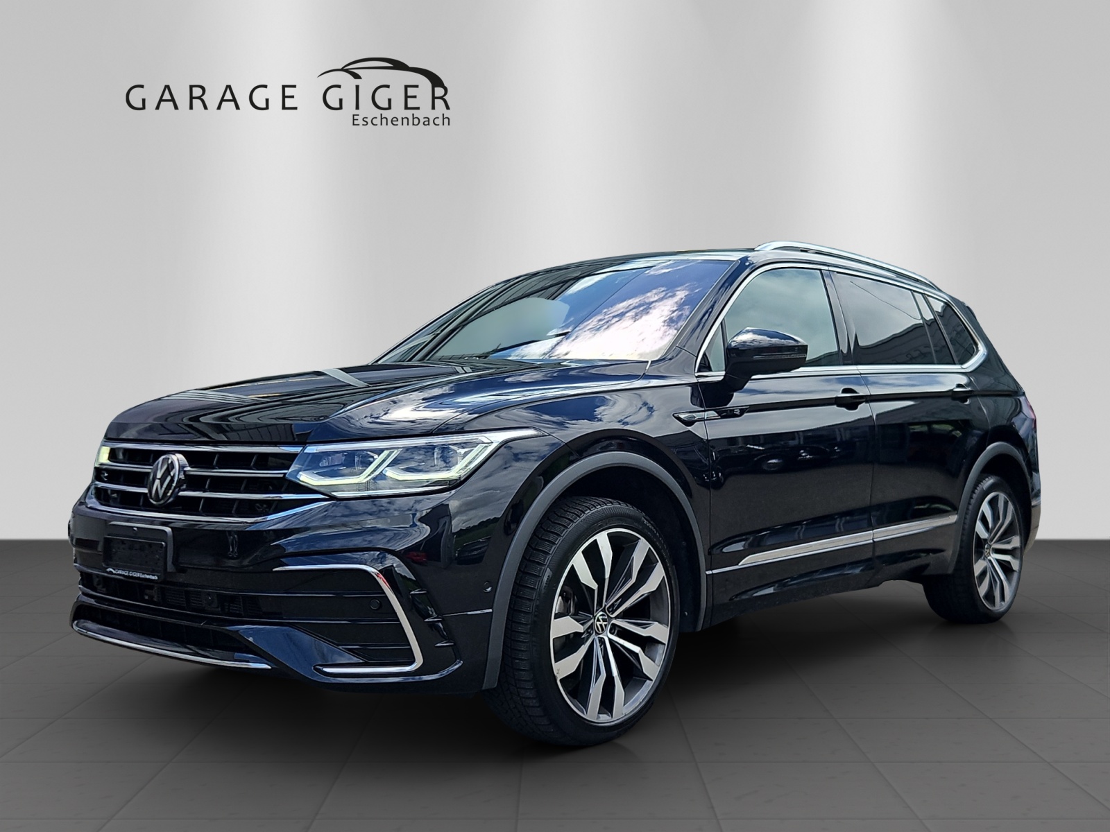 VW Tiguan Allspace 2.0 TDI SCR R-Line 4Motion DSG-image-0