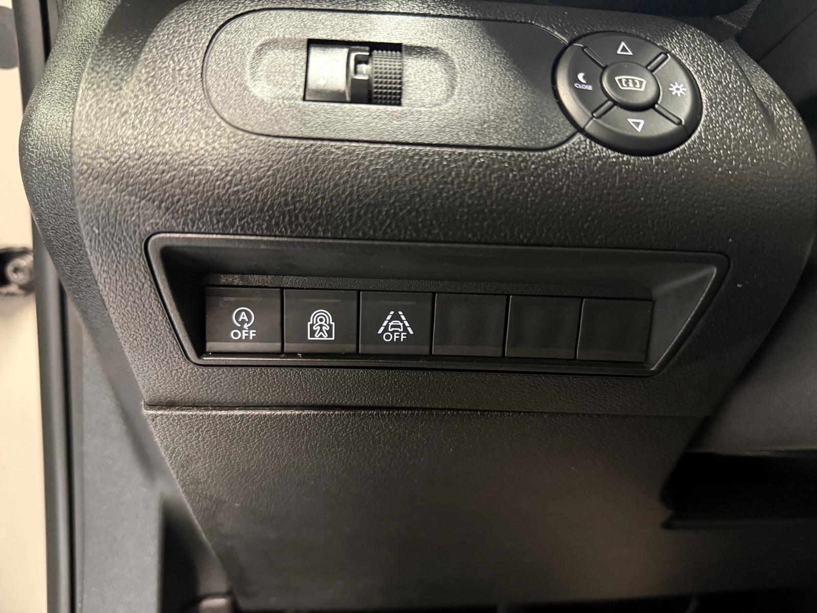 CITROEN Berlingo 1.5 BlueHDi Shine-image-13
