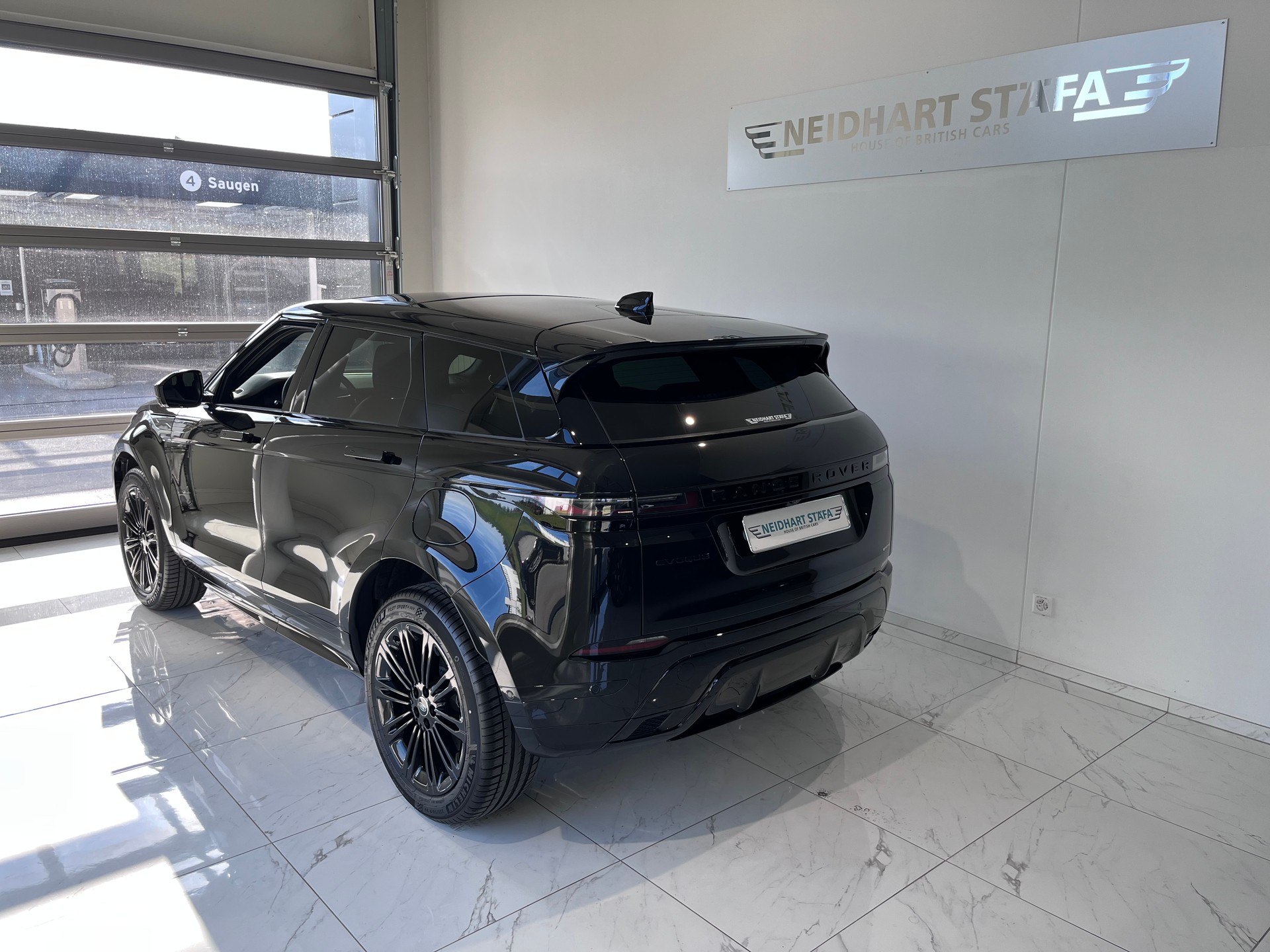 LAND ROVER Range Rover Evoque P 270e Dynamic SE AT9-image-2