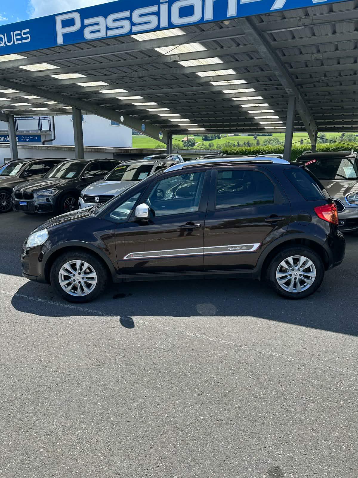 SUZUKI SX4 1.6 16V Sergio Cellano 4WD-image-3