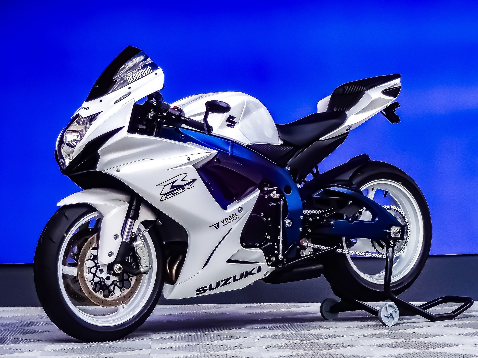 SUZUKI GSX-R 600 L3-showroom-element-3