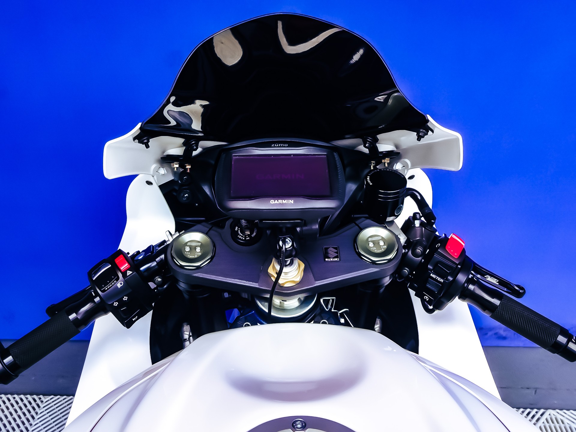 SUZUKI GSX-R 600 L3-image-6