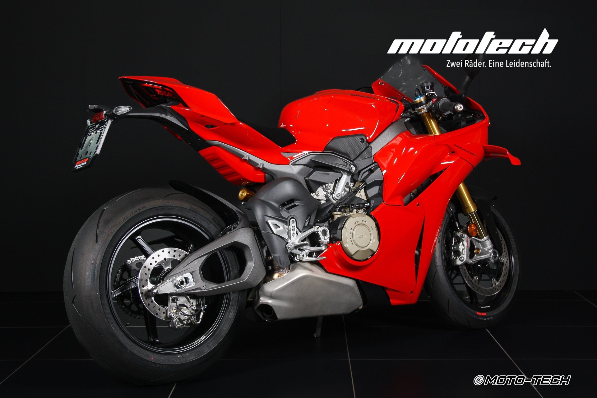 DUCATI Panigale V4 S MY25-showroom-element-2