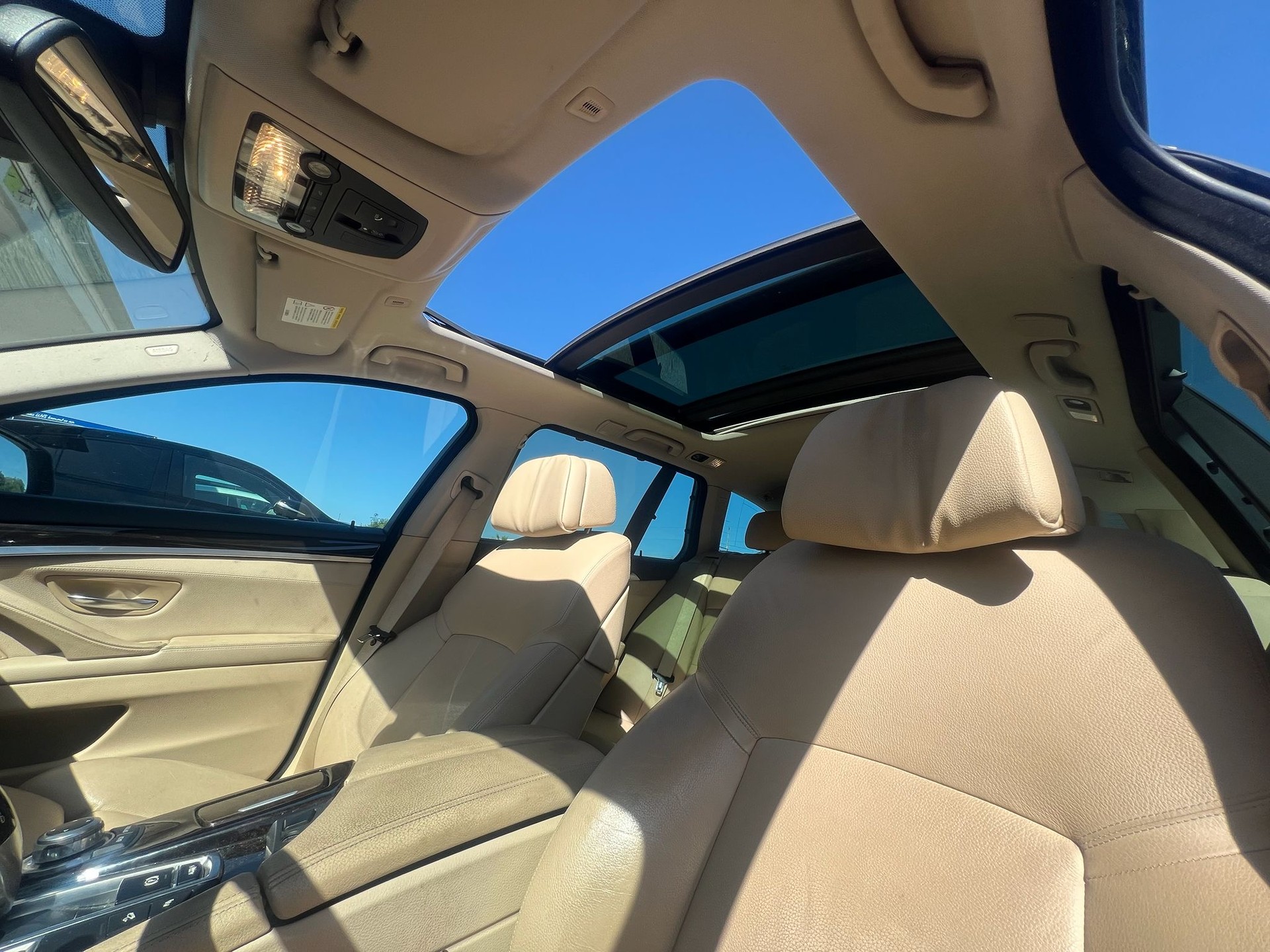 BMW 530d xDrive Touring Steptronic-image-9