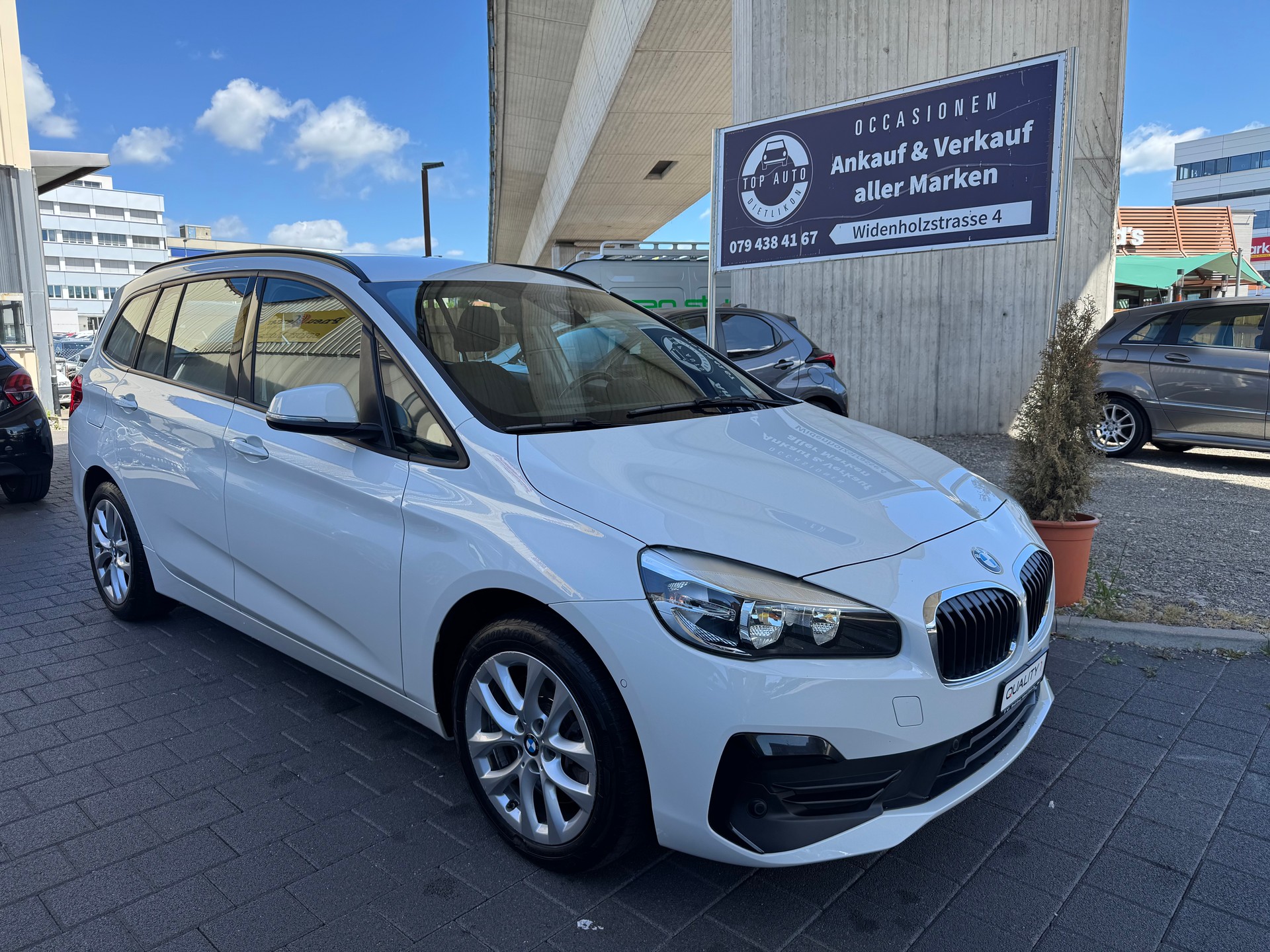 BMW 218d xDrive Gran Tourer Steptronic-image-0