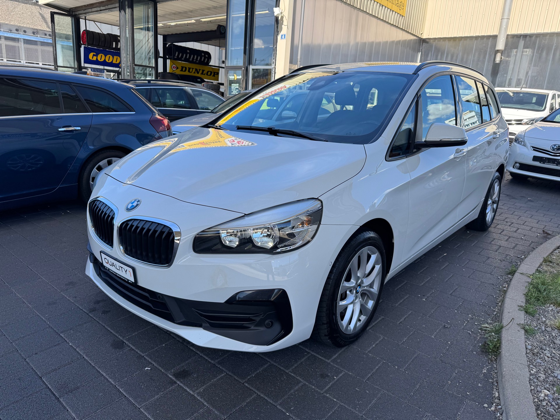 BMW 218d xDrive Gran Tourer Steptronic-image-2