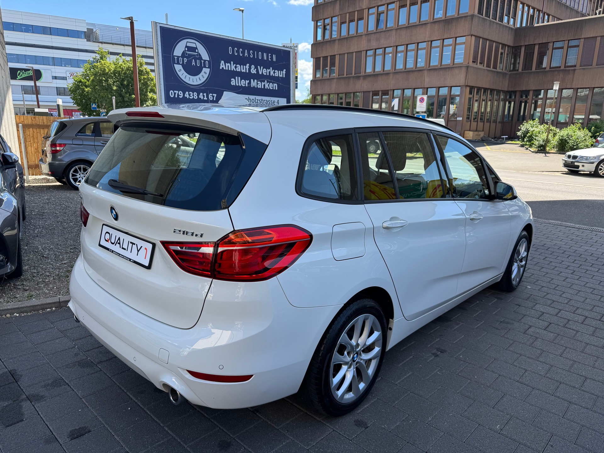 BMW 218d xDrive Gran Tourer Steptronic-image-1