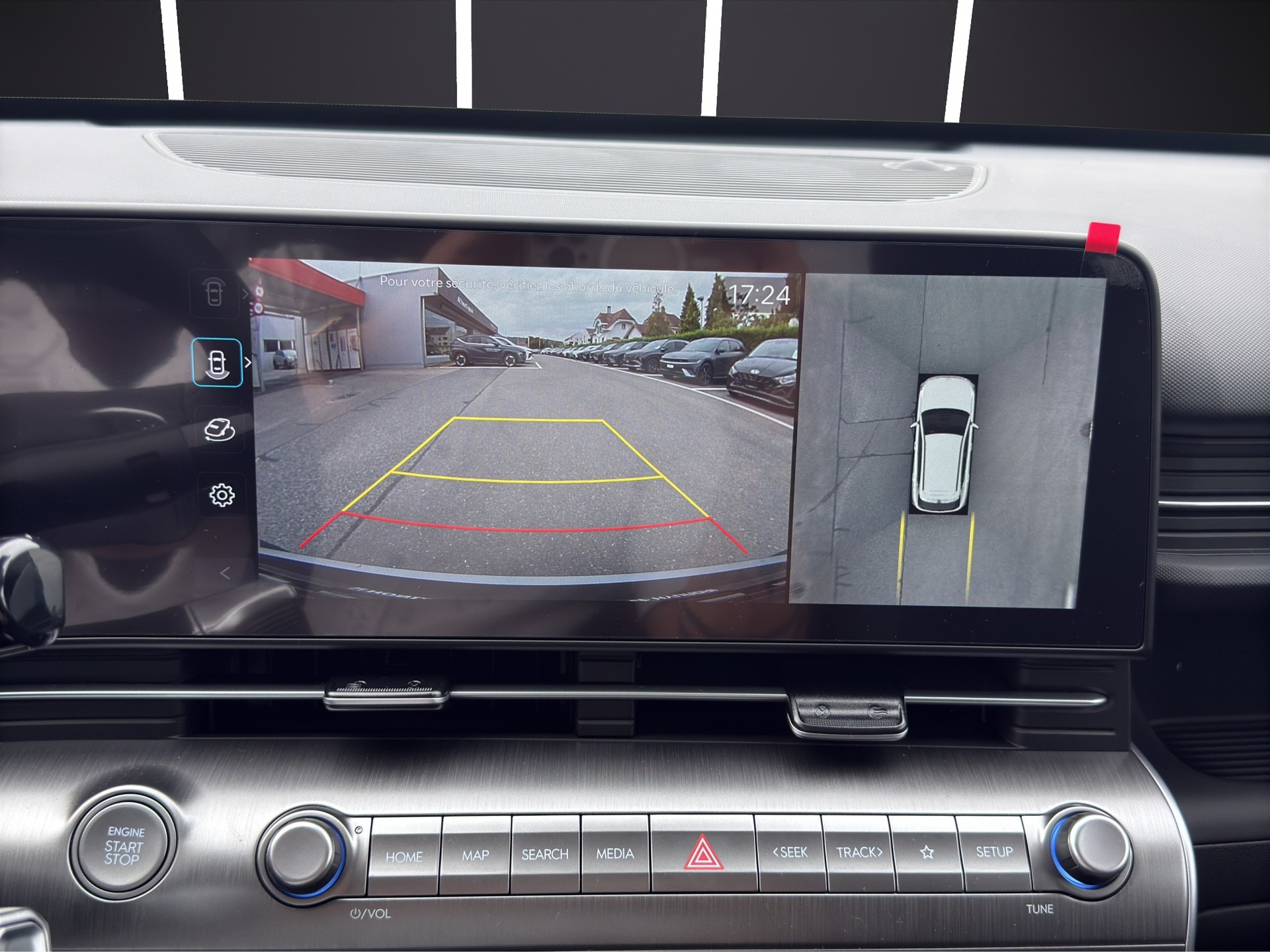 HYUNDAI Kona 1.6 GDi HEV Amplia DCT-image-11