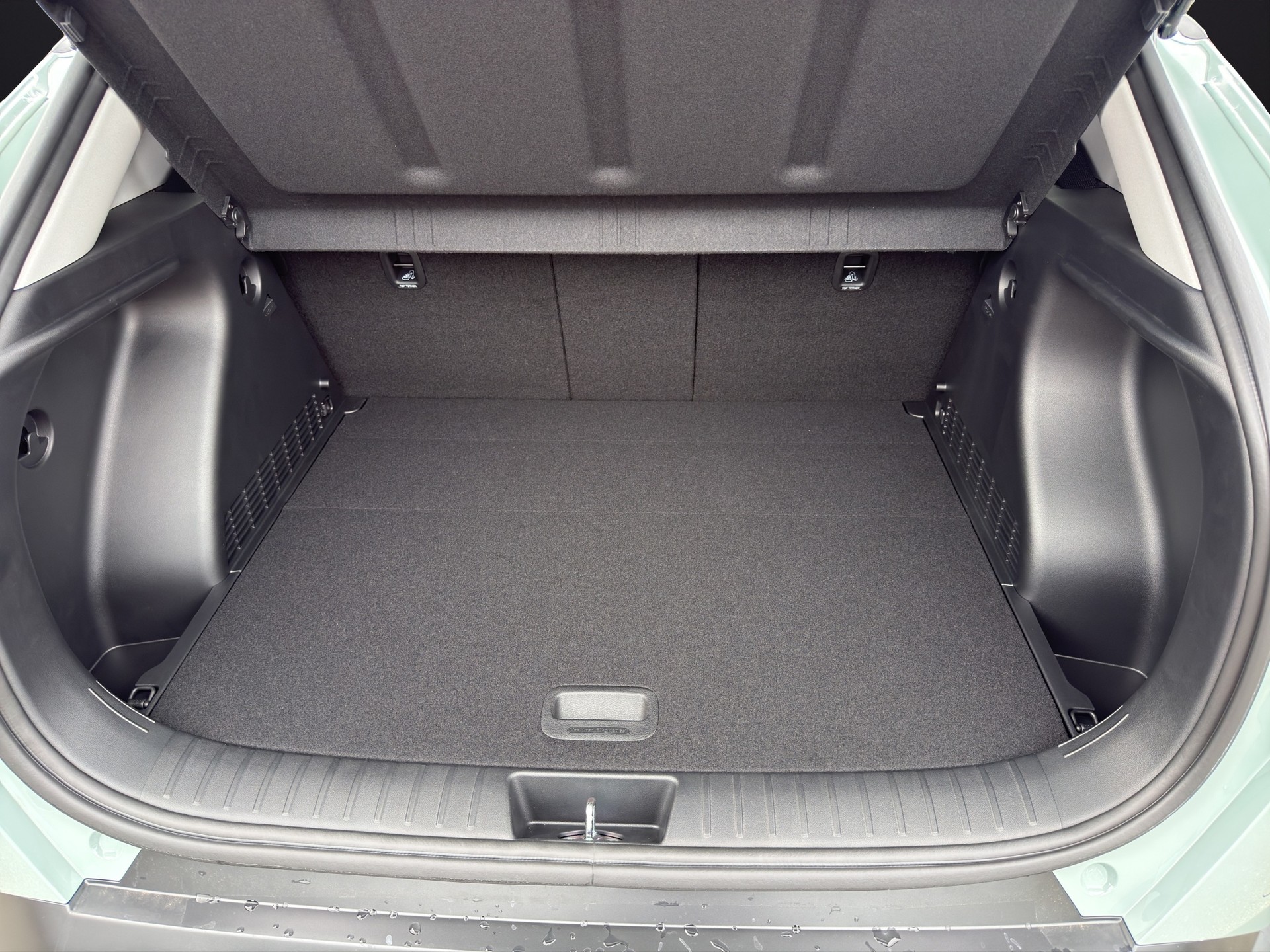 HYUNDAI Kona 1.6 GDi HEV Amplia DCT-image-16