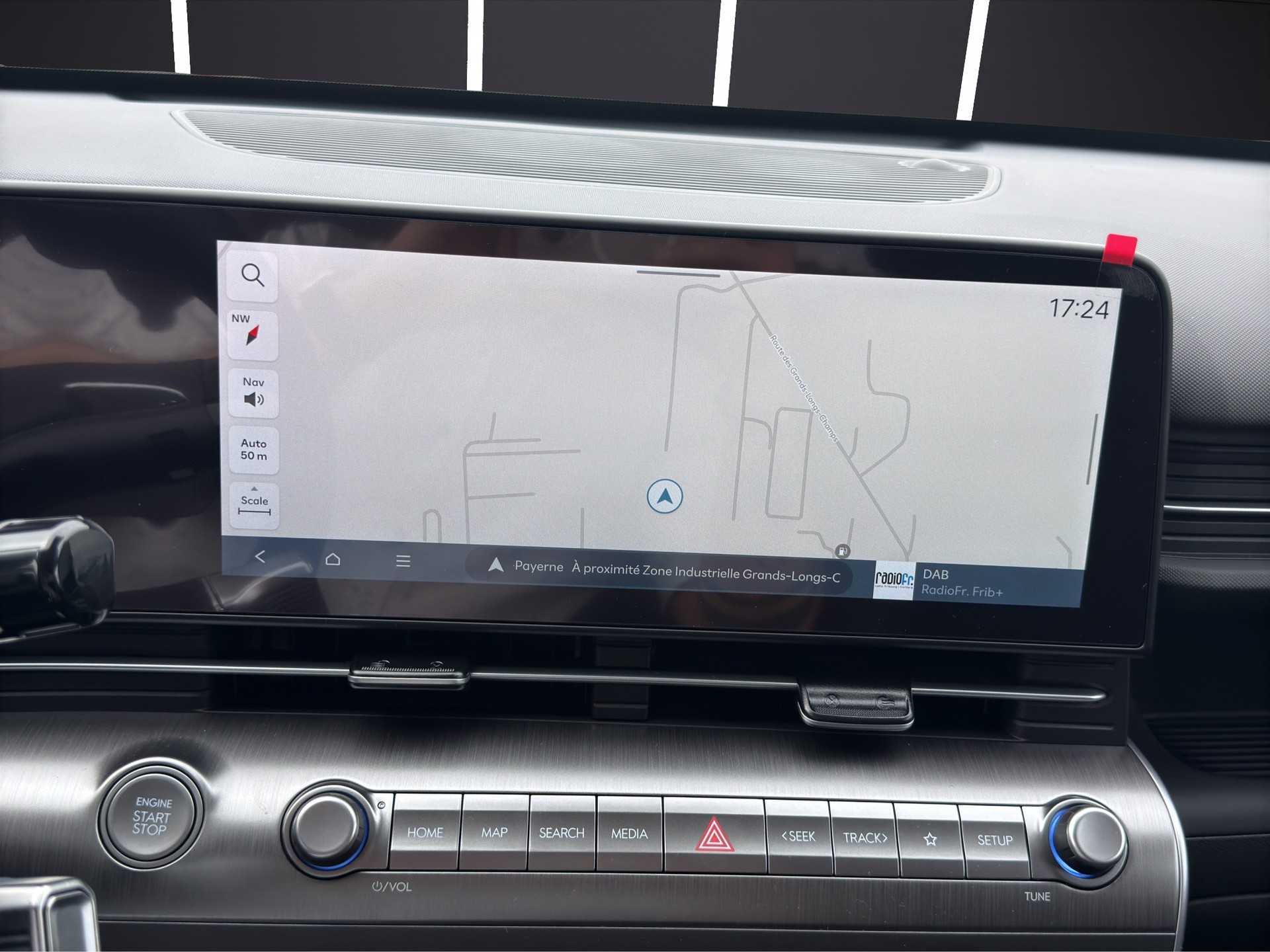 HYUNDAI Kona 1.6 GDi HEV Amplia DCT-image-12