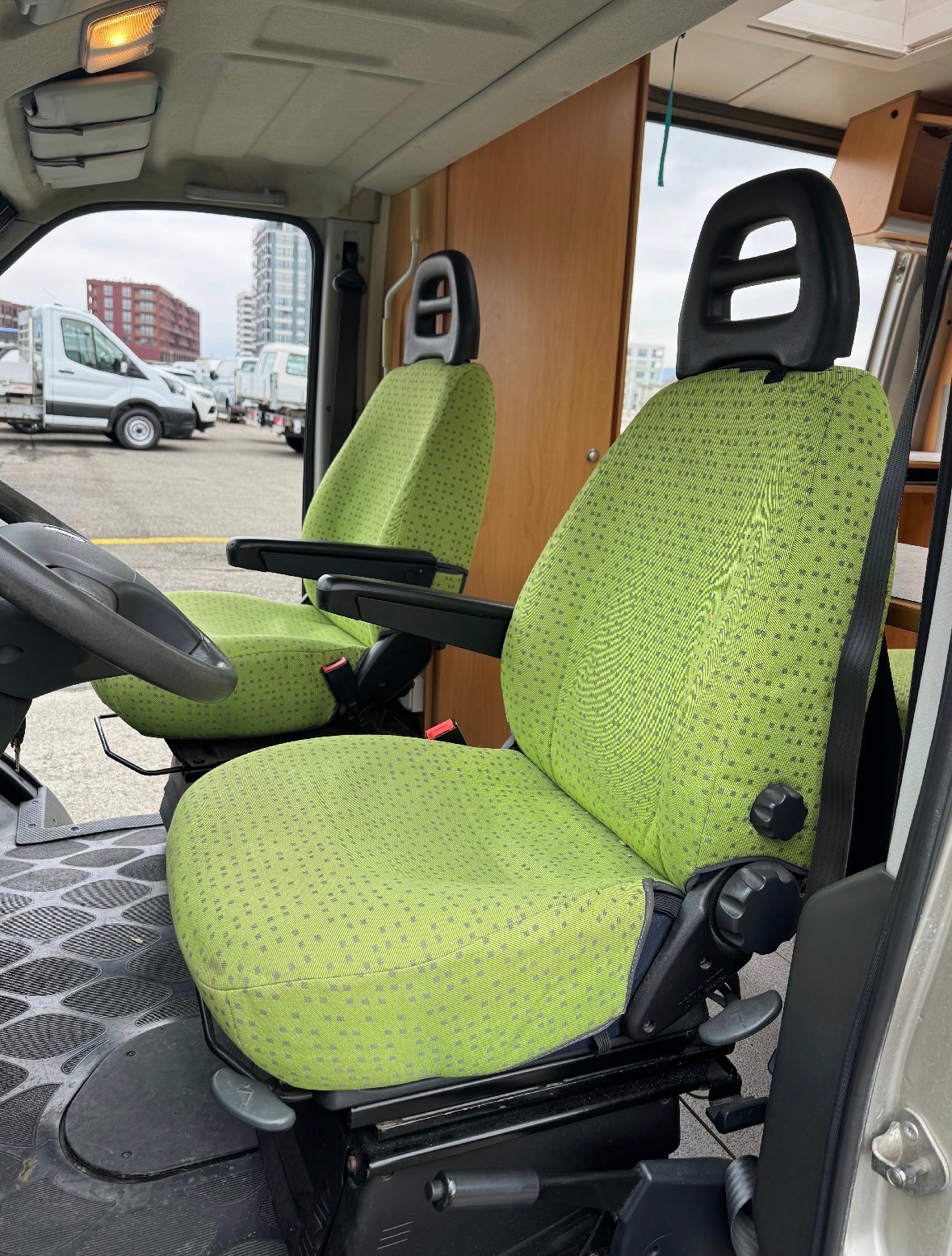 FIAT Ducato Knaus Tabbert 2.8 JDI - Klimaanlage - - Solar Autark --image-9