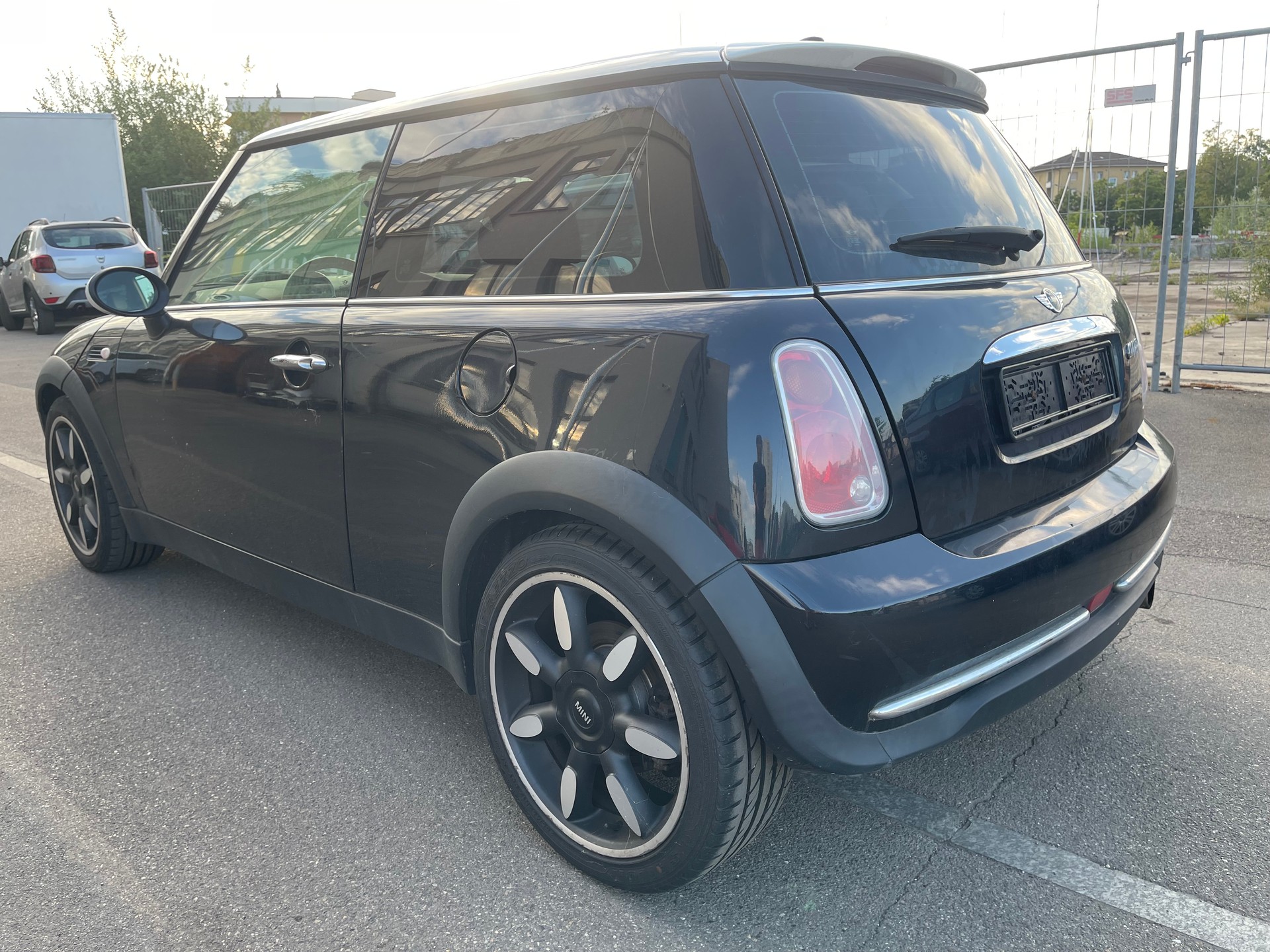 MINI Cooper-image-3