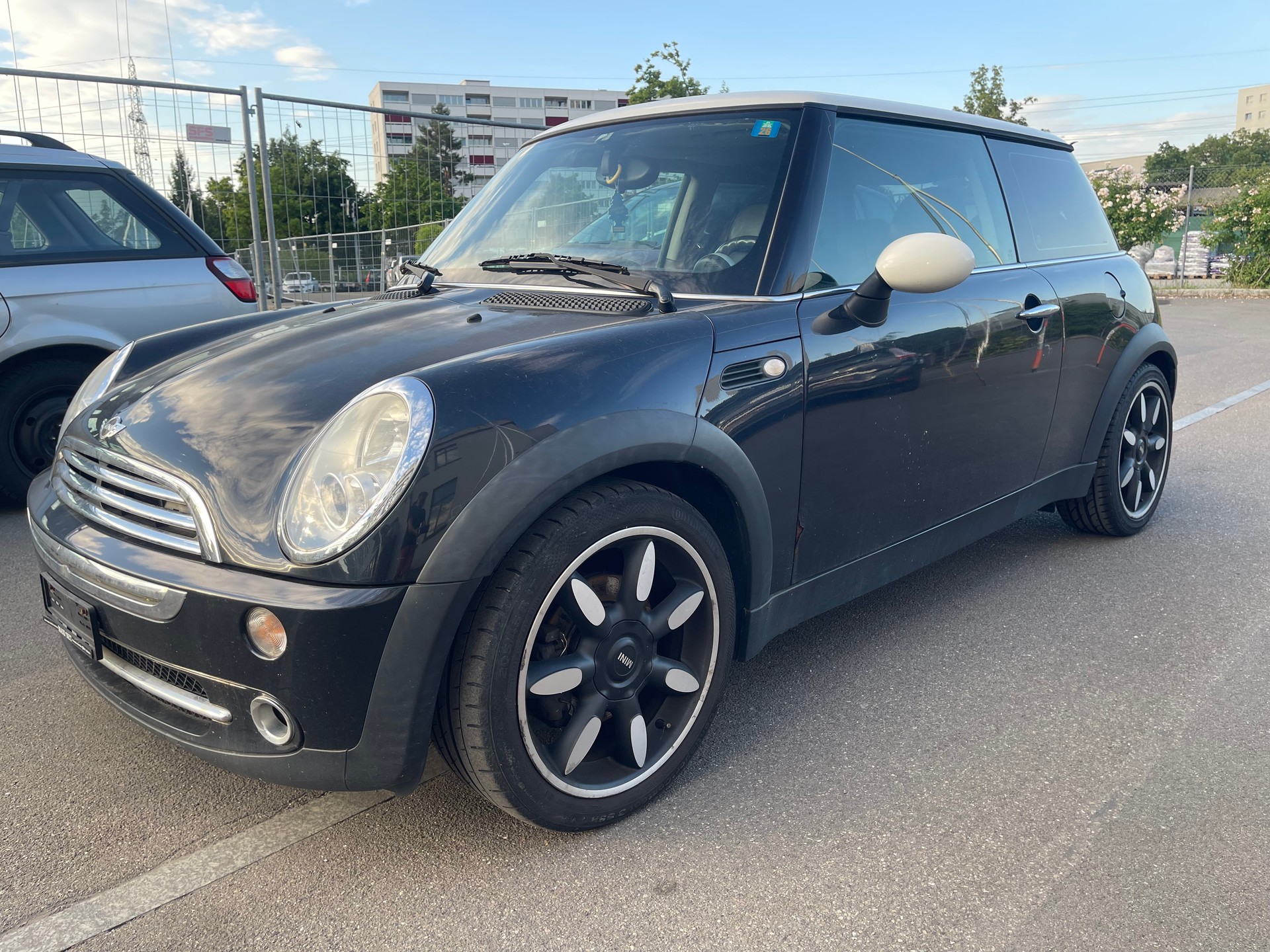 MINI Cooper-image-1