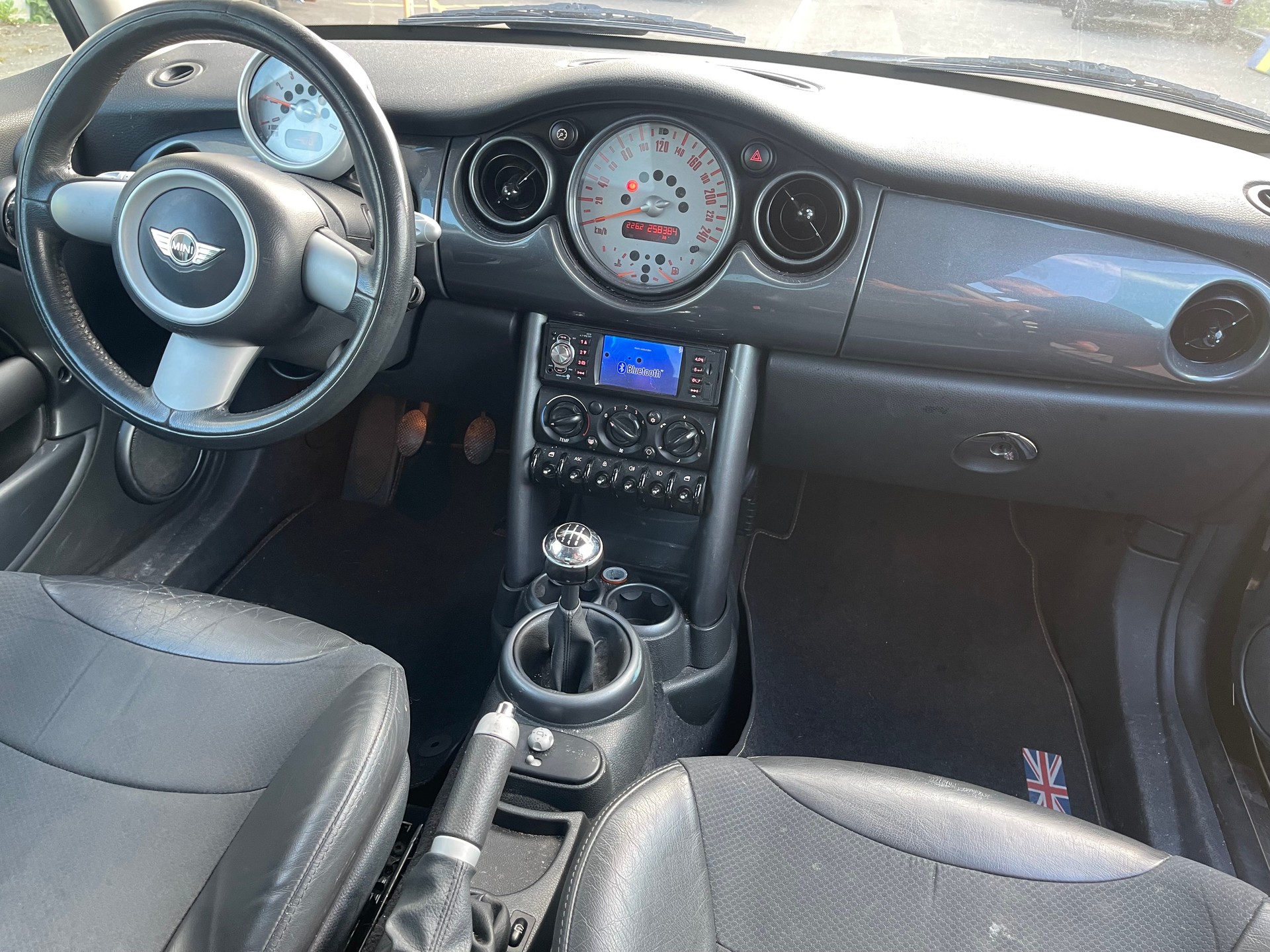 MINI Cooper-image-8