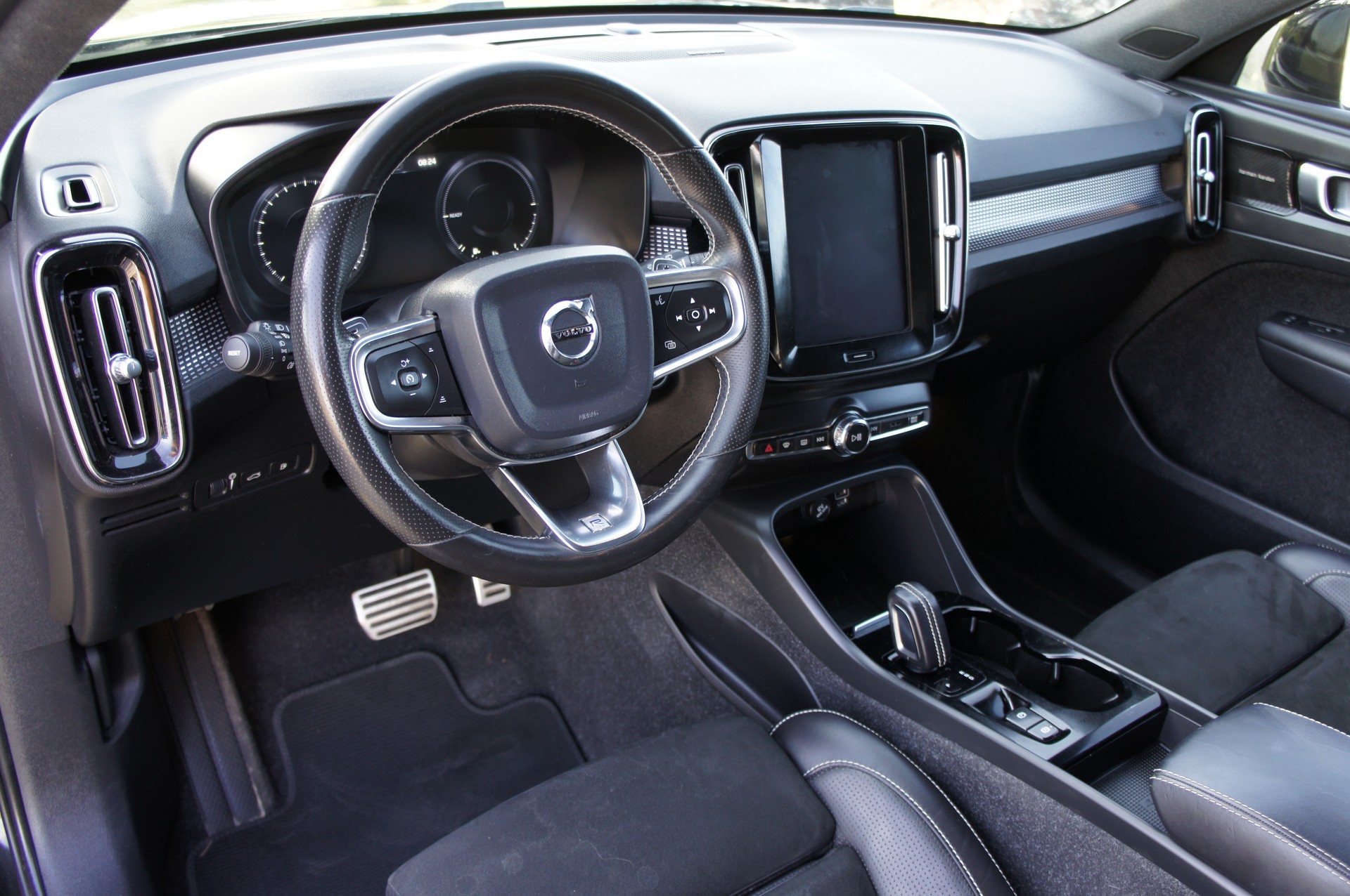 VOLVO XC40 T5 TwE R-Design DCT-image-8