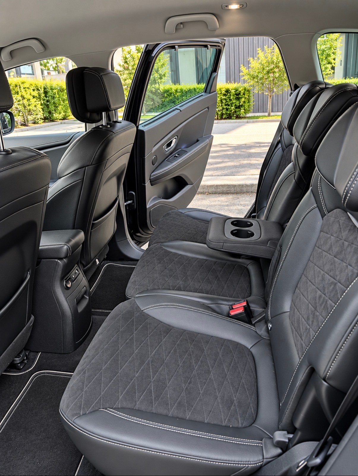 RENAULT 1.3 TCe 160 Black Edition EDC-image-3