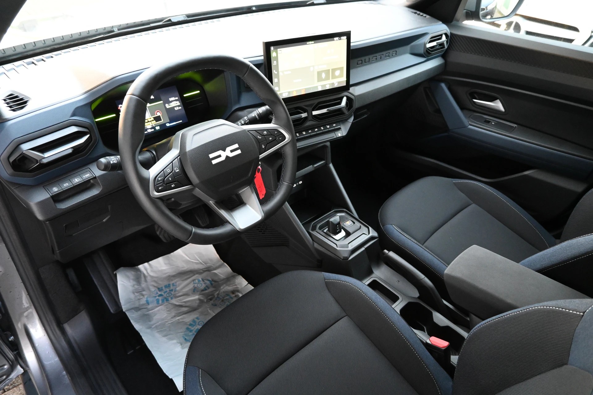 DACIA Duster 1.6 HEV 140PS Expression Automat-image-8