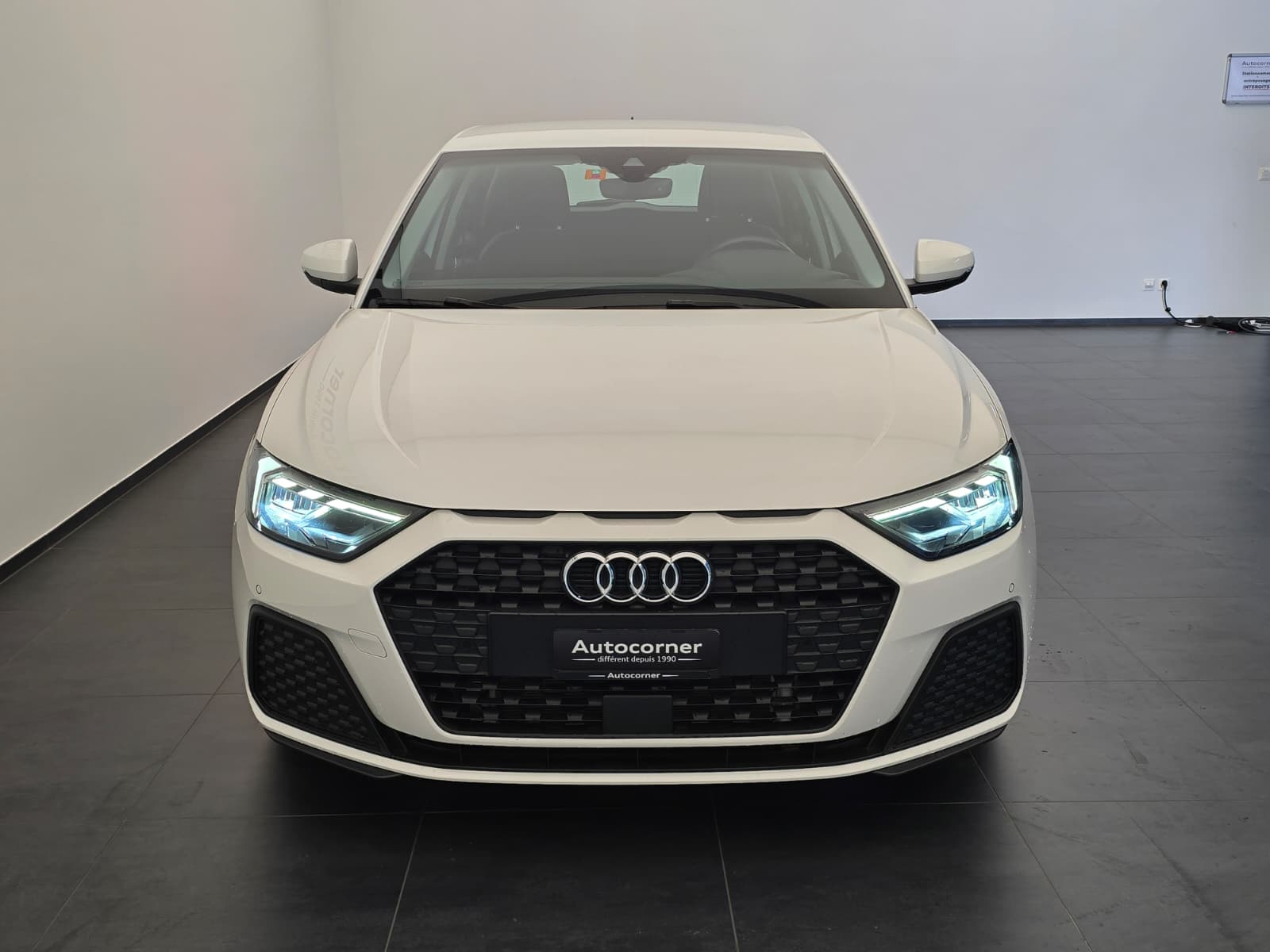 AUDI A1 Sportback 30 TFSI Attraction S-tronic-image-3