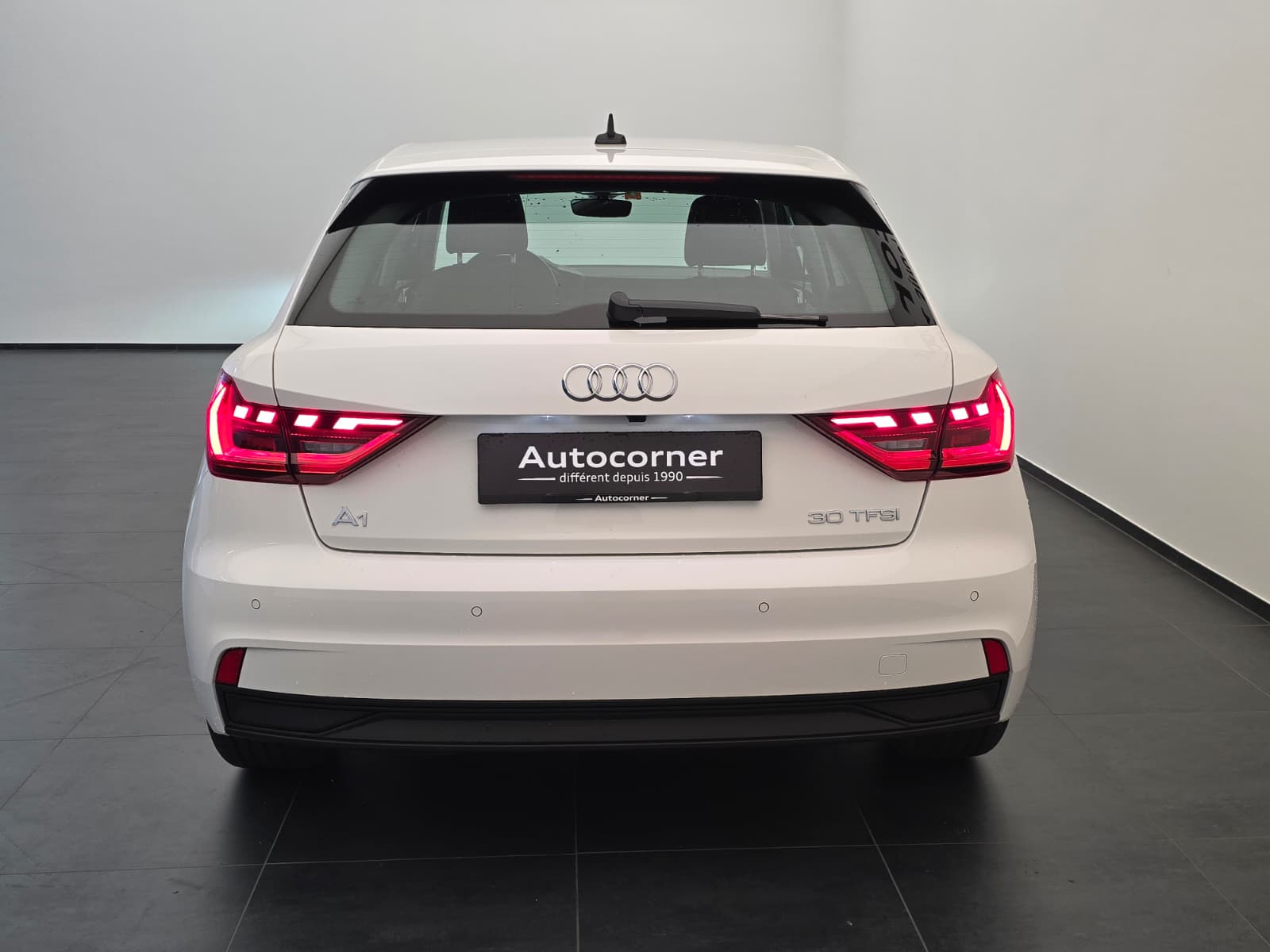 AUDI A1 Sportback 30 TFSI Attraction S-tronic-image-7