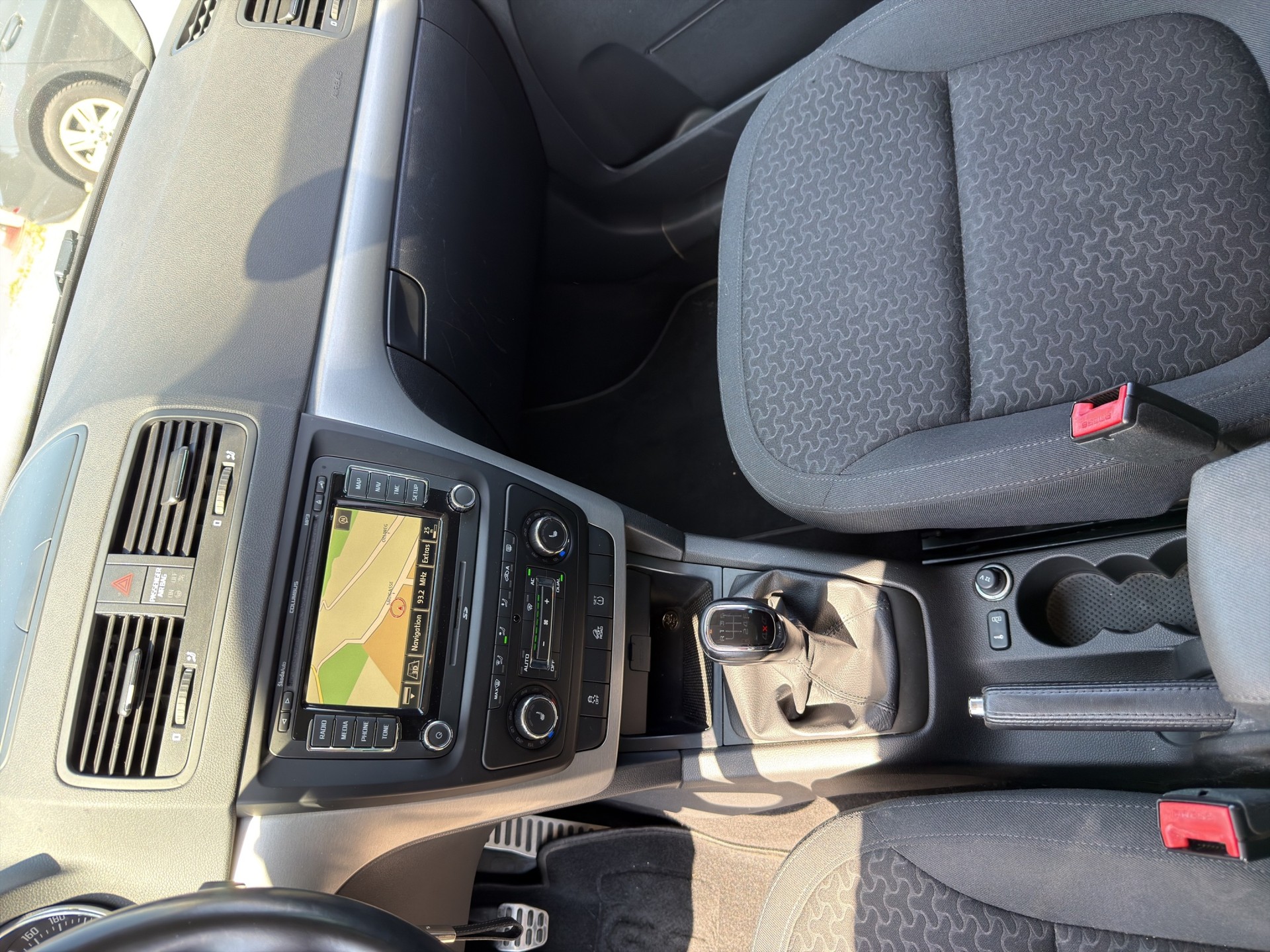 SKODA Yeti 1.8 TSI Ambition 4x4-image-7