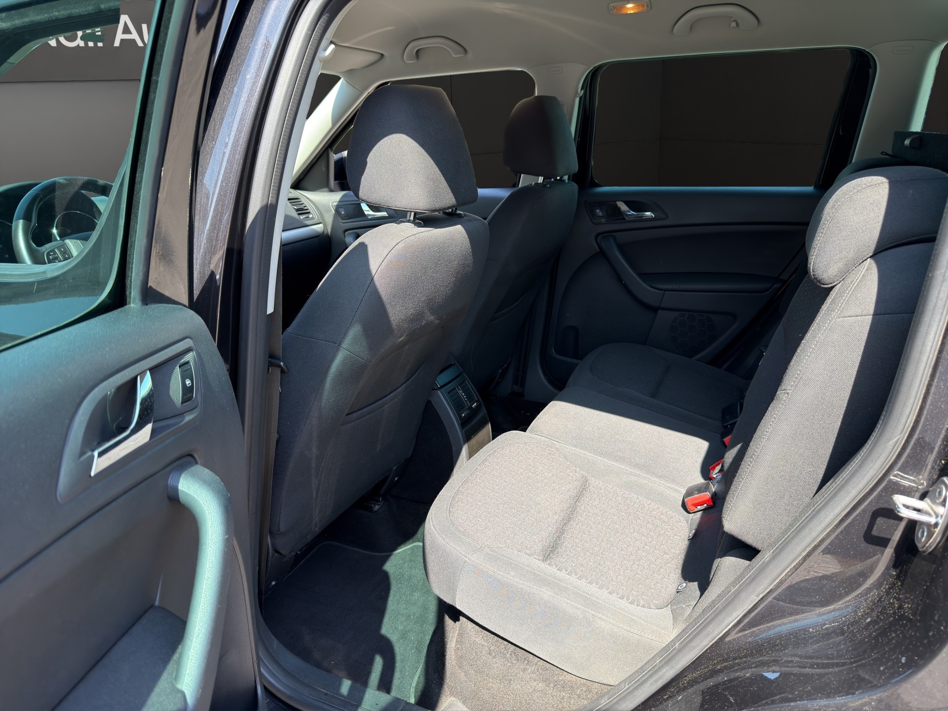 SKODA Yeti 1.8 TSI Ambition 4x4-image-11
