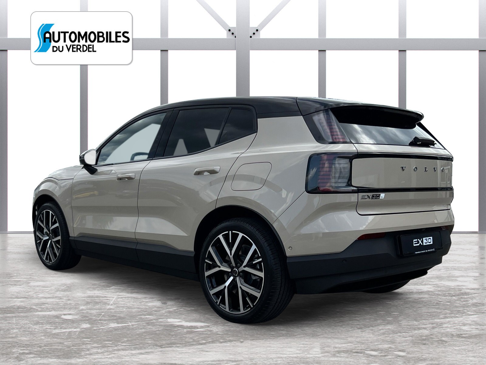 VOLVO EX30 E60 Twin Ultra Performance AWD-showroom-element-2