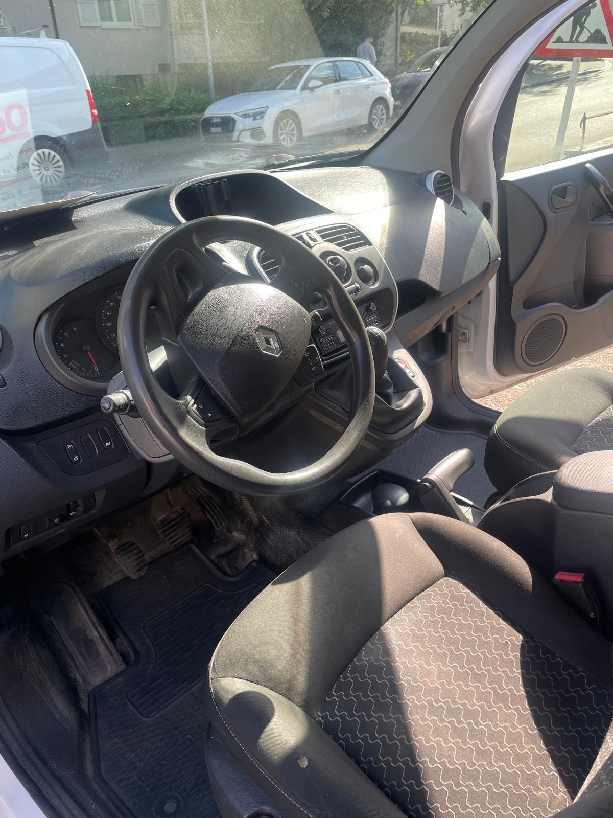 RENAULT 1.5 dCi 75 Business-image-3
