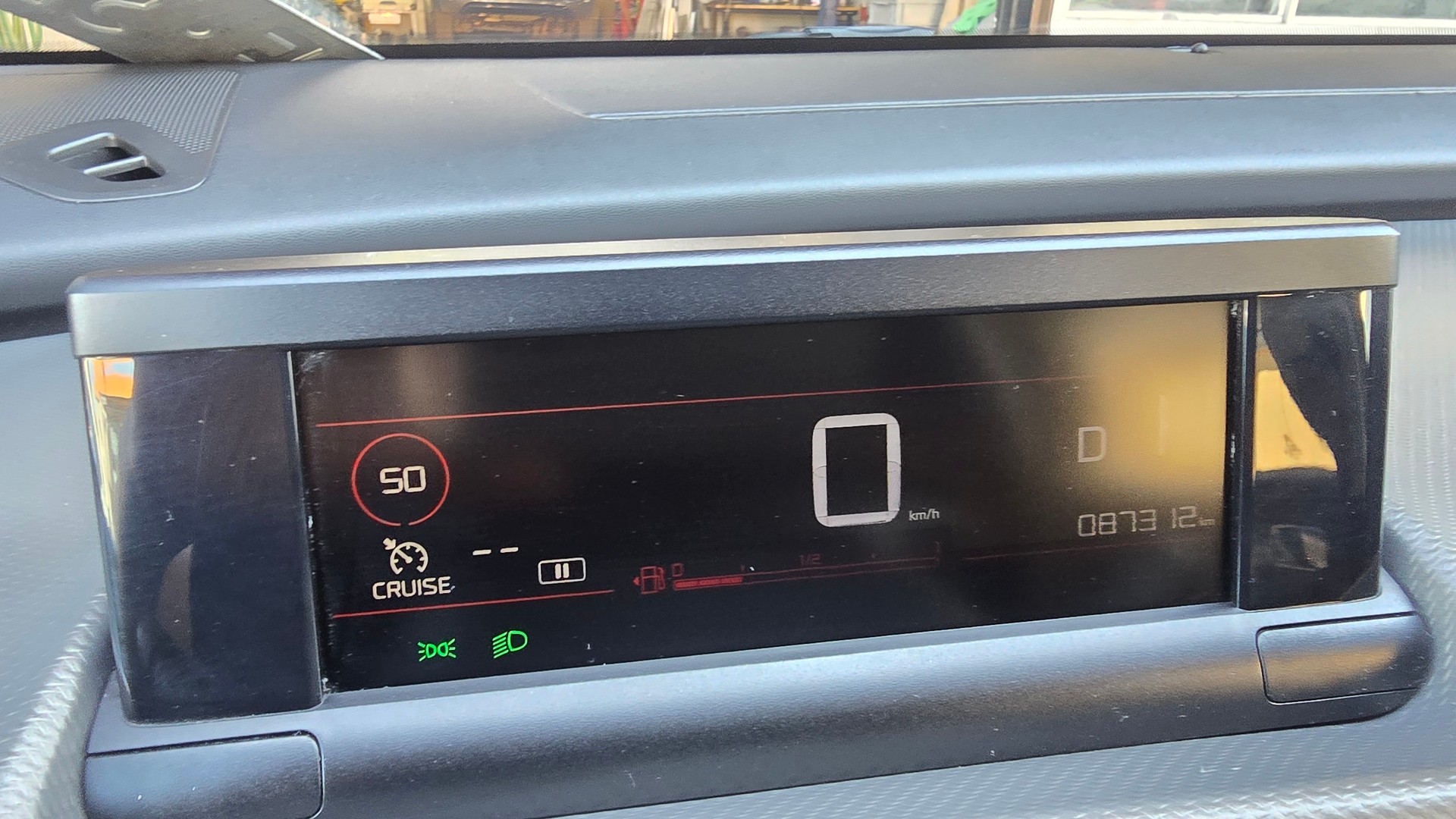 CITROEN C4 Cactus 1.2 Pure Tech Shine EAT6, Zahnriemen neu, Automat-image-16
