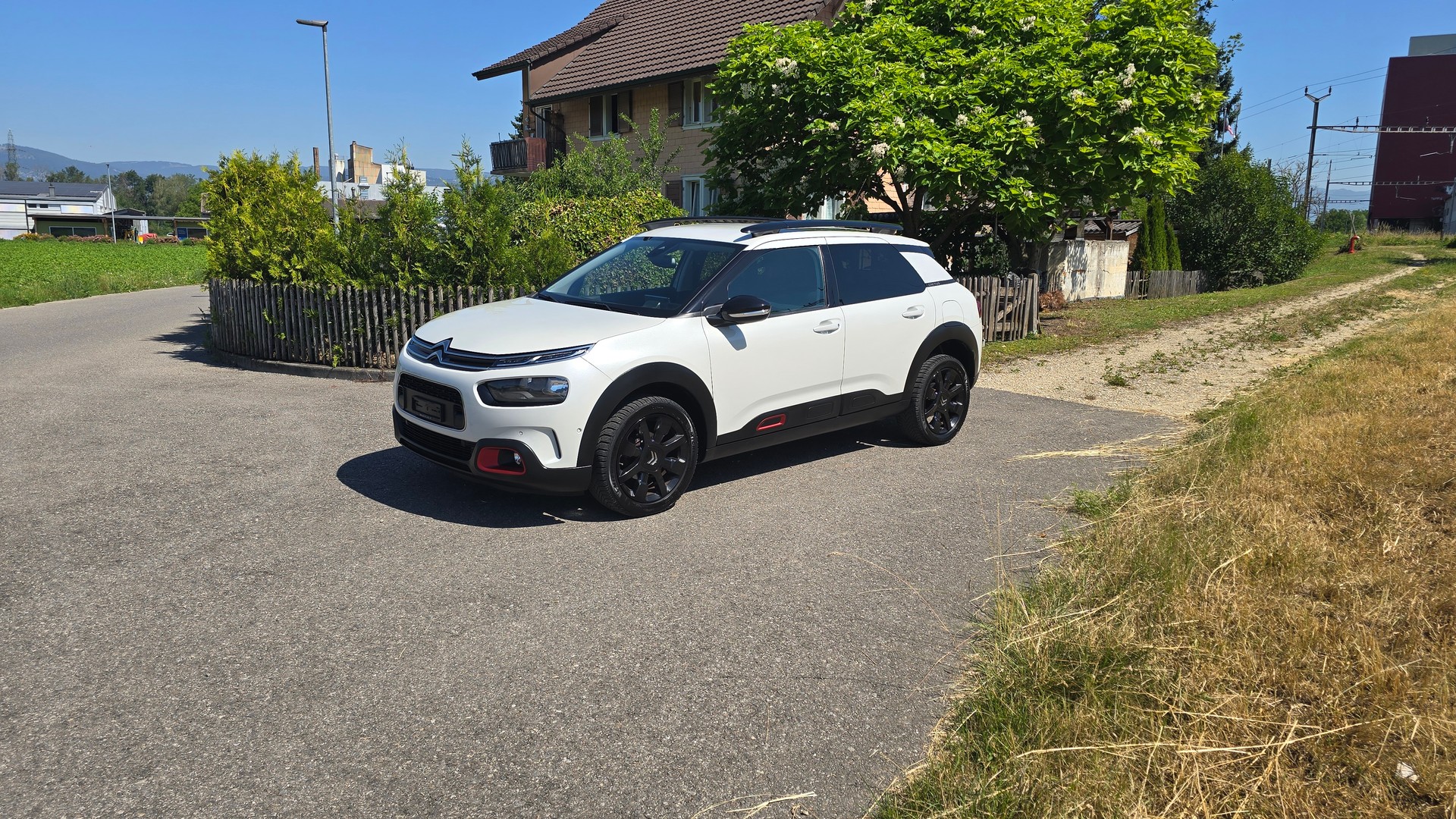 CITROEN C4 Cactus 1.2 Pure Tech Shine EAT6, Zahnriemen neu, Automat-image-1