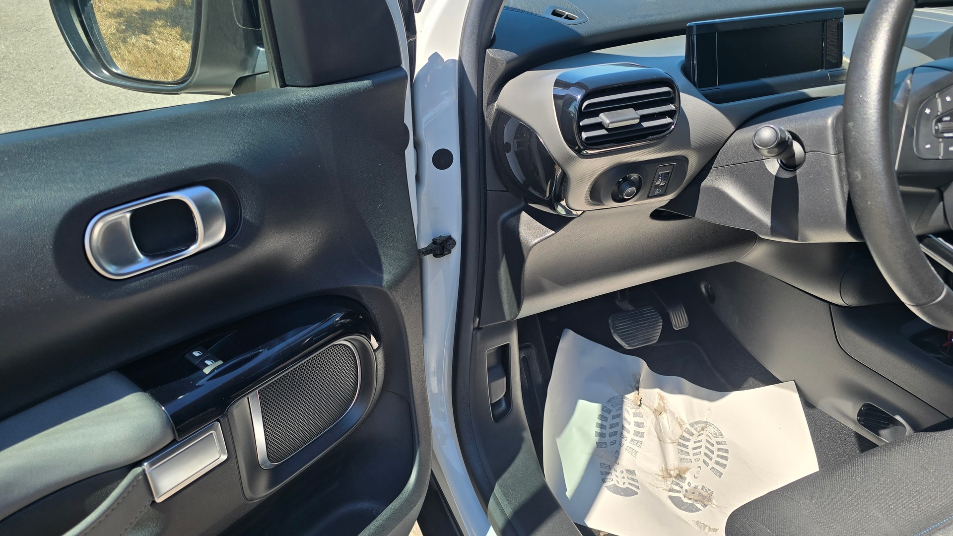 CITROEN C4 Cactus 1.2 Pure Tech Shine EAT6, Zahnriemen neu, Automat-image-9