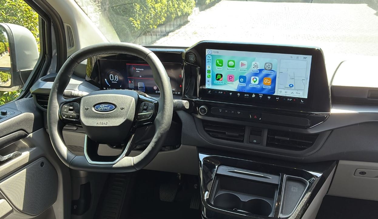 FORD Tourneo Bus 320 L1H1 Sport Automat 4x4-image-5