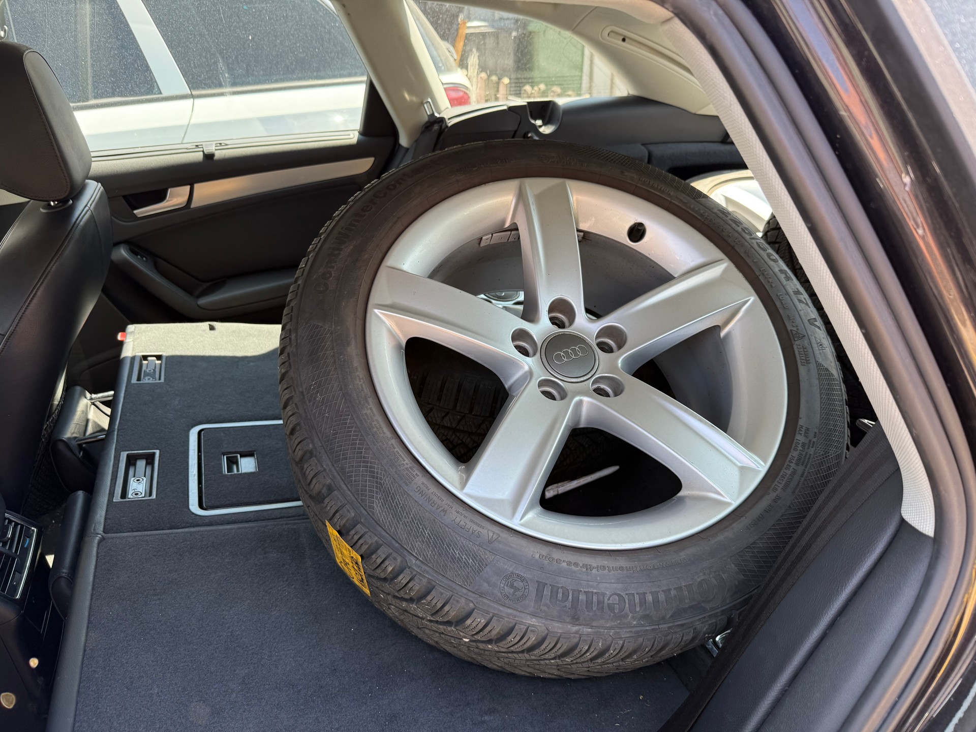 AUDI A4 allroad 2.0 TFSI quattro S-tronic-image-8