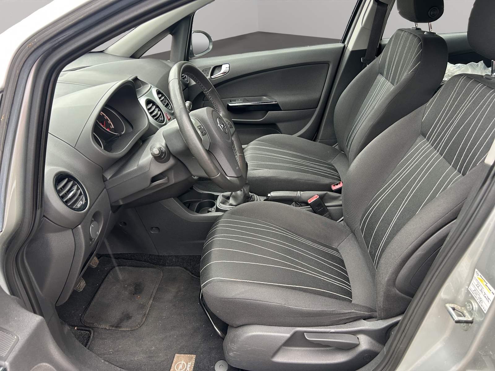 OPEL Corsa 1.4 TP Enjoy-image-8