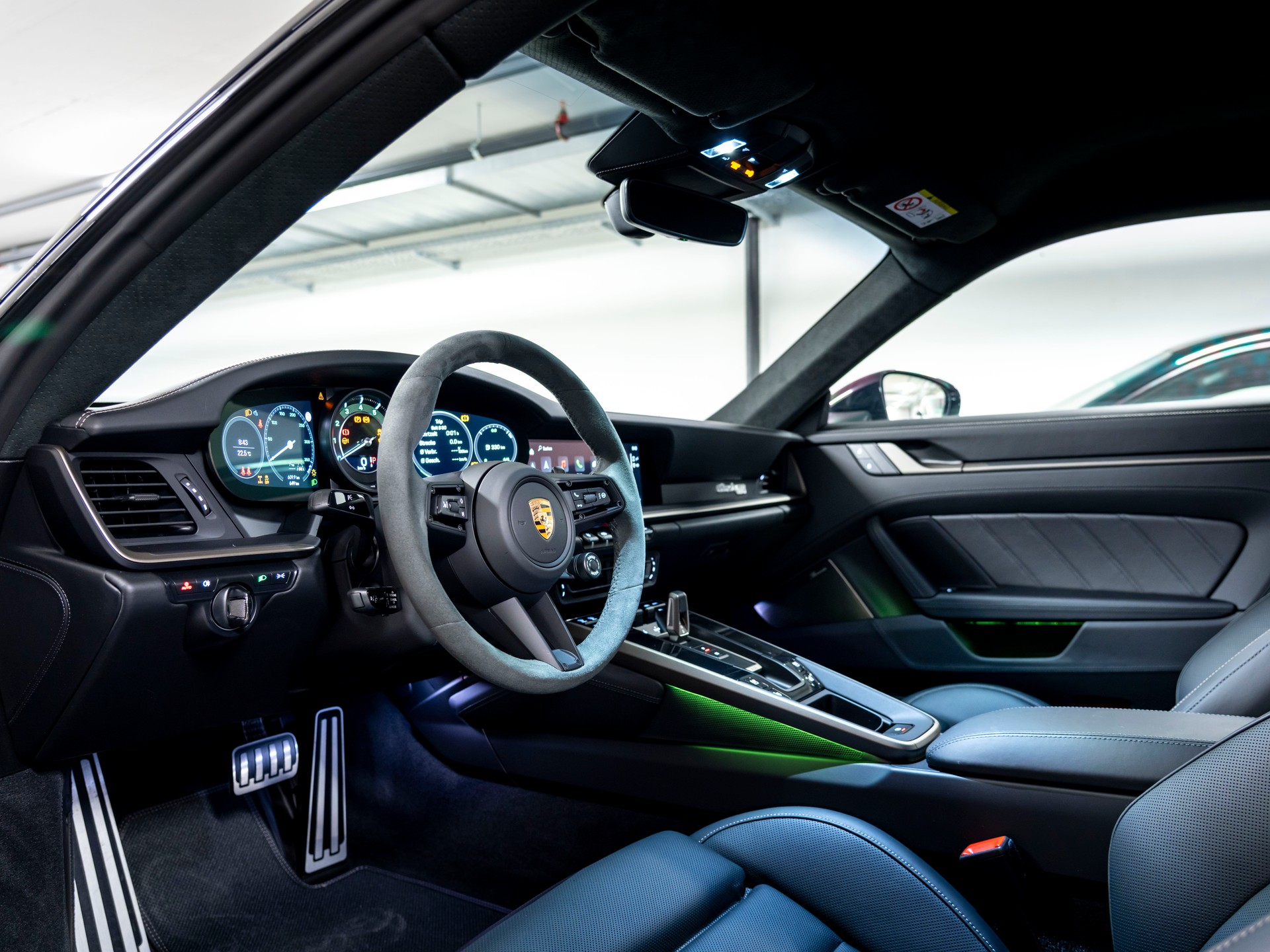 PORSCHE 911 Turbo 50 Jahre-image-12