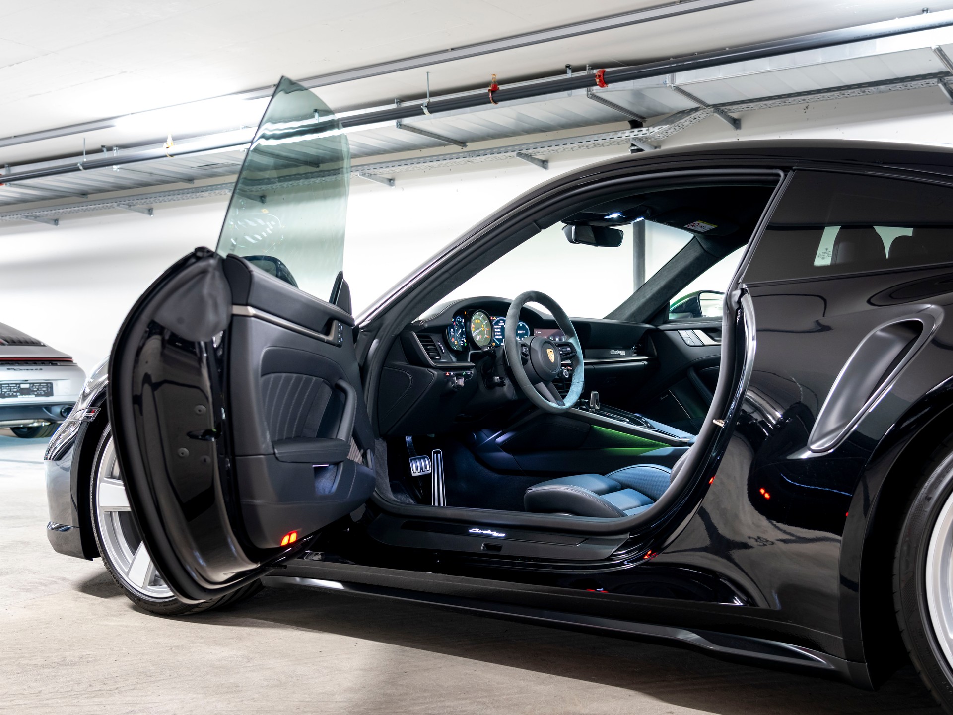 PORSCHE 911 Turbo 50 Jahre-image-11