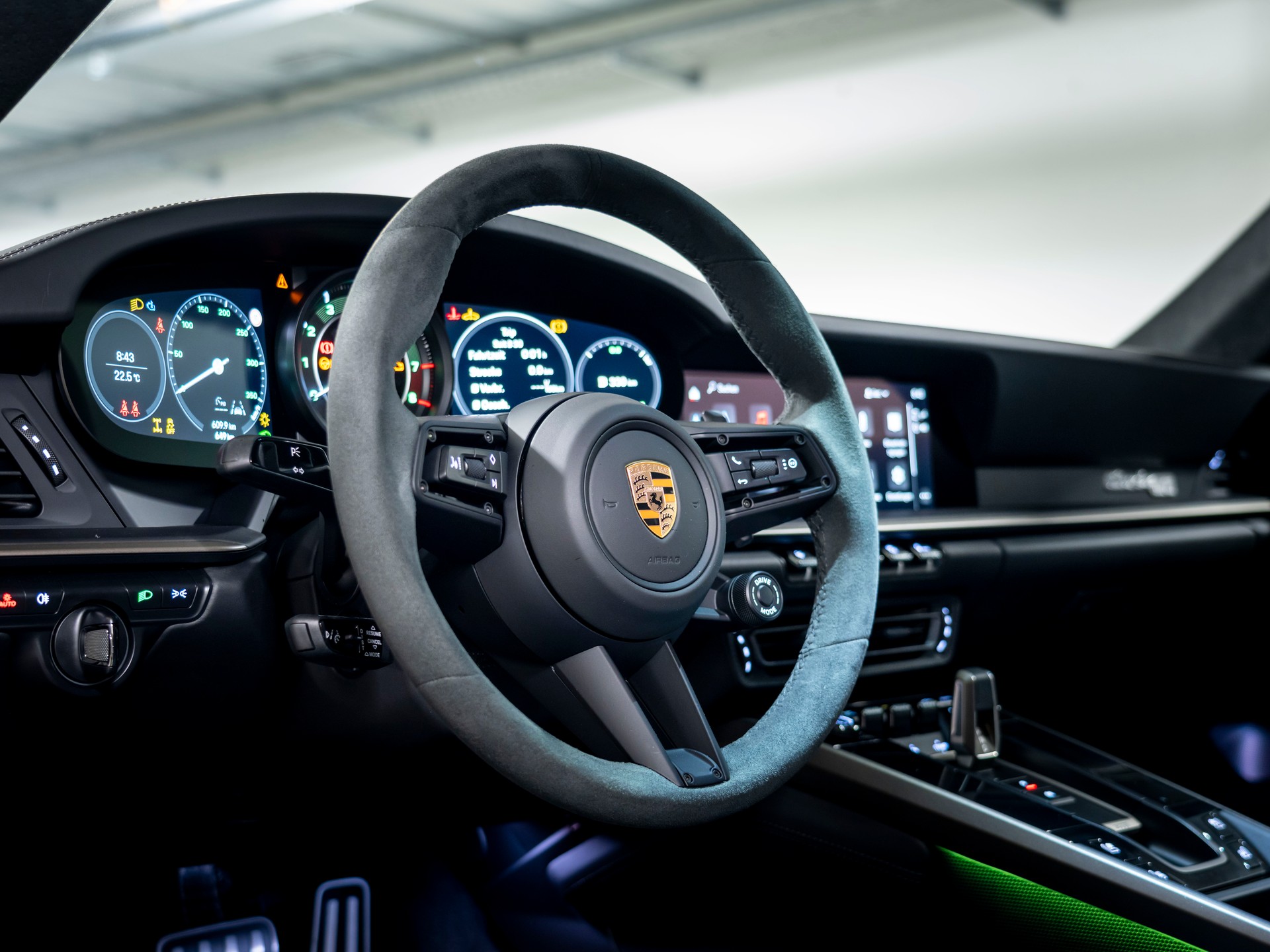 PORSCHE 911 Turbo 50 Jahre-image-13